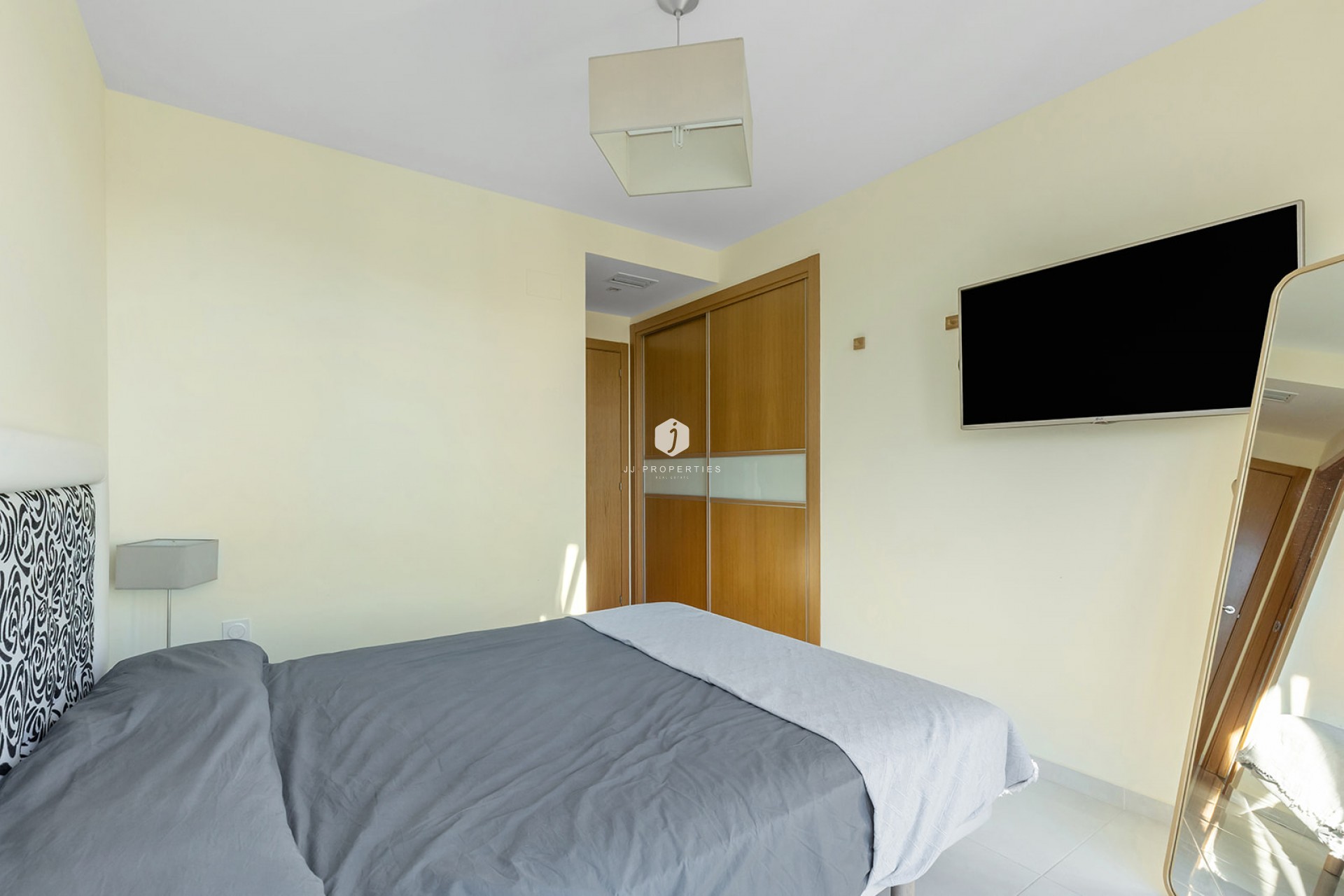 Aus zweiter Hand - Penthouse -
Torrevieja - Costa Blanca