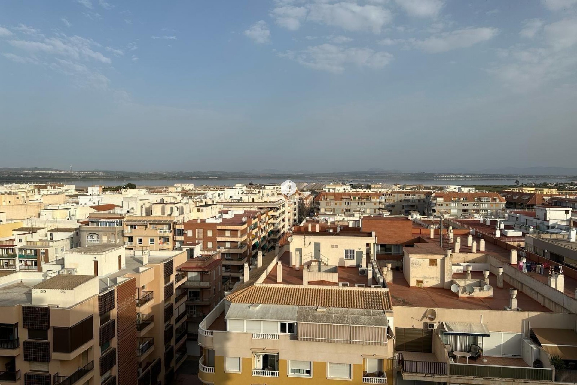 Aus zweiter Hand - Penthouse -
Torrevieja - El Acequión - Los Náufragos