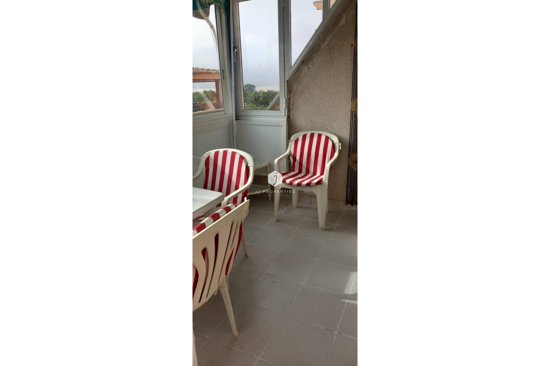 Aus zweiter Hand - Penthouse -
Torrevieja - El Acequión - Los Náufragos
