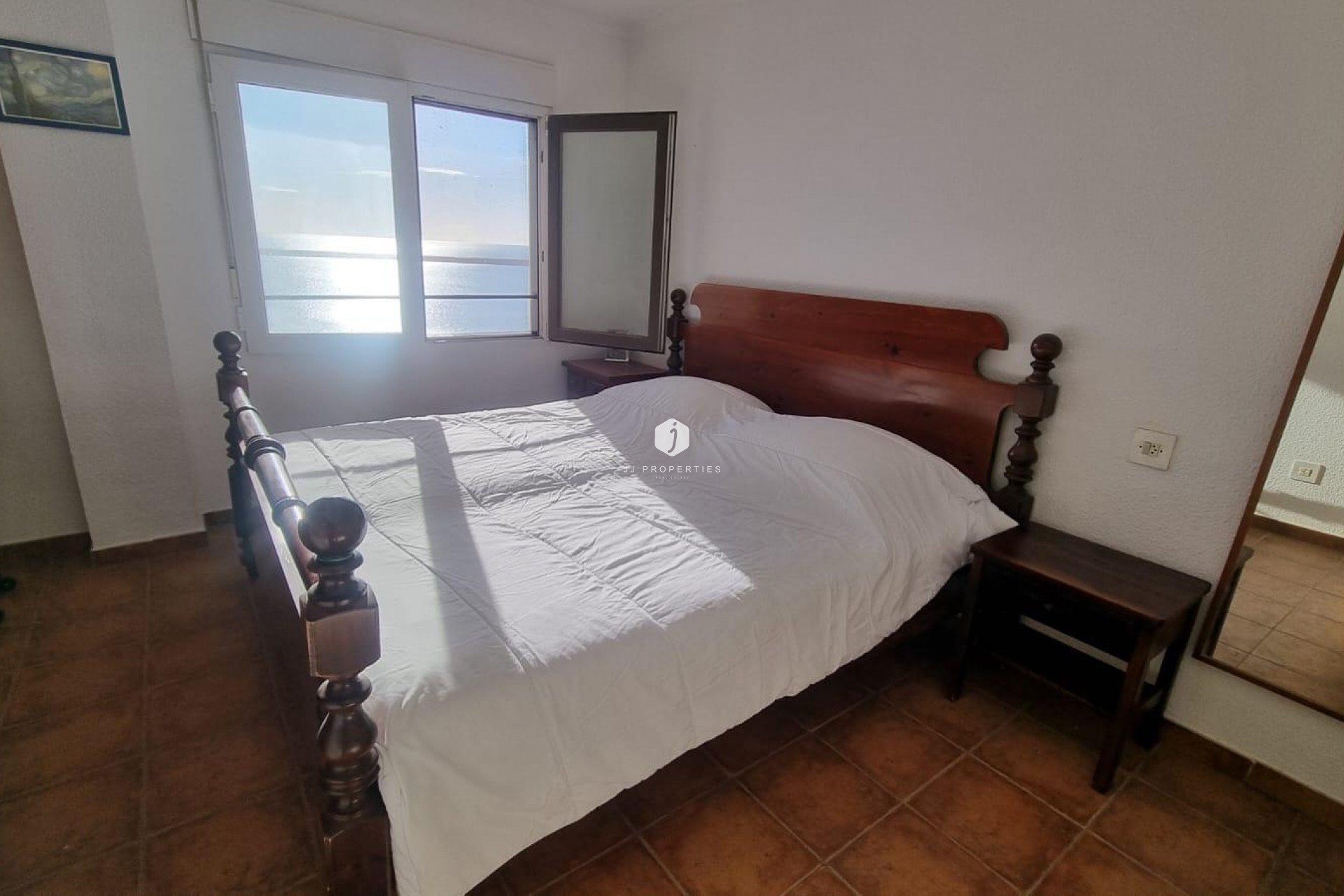Aus zweiter Hand - Penthouse -
Torrevieja - El Acequión - Los Náufragos