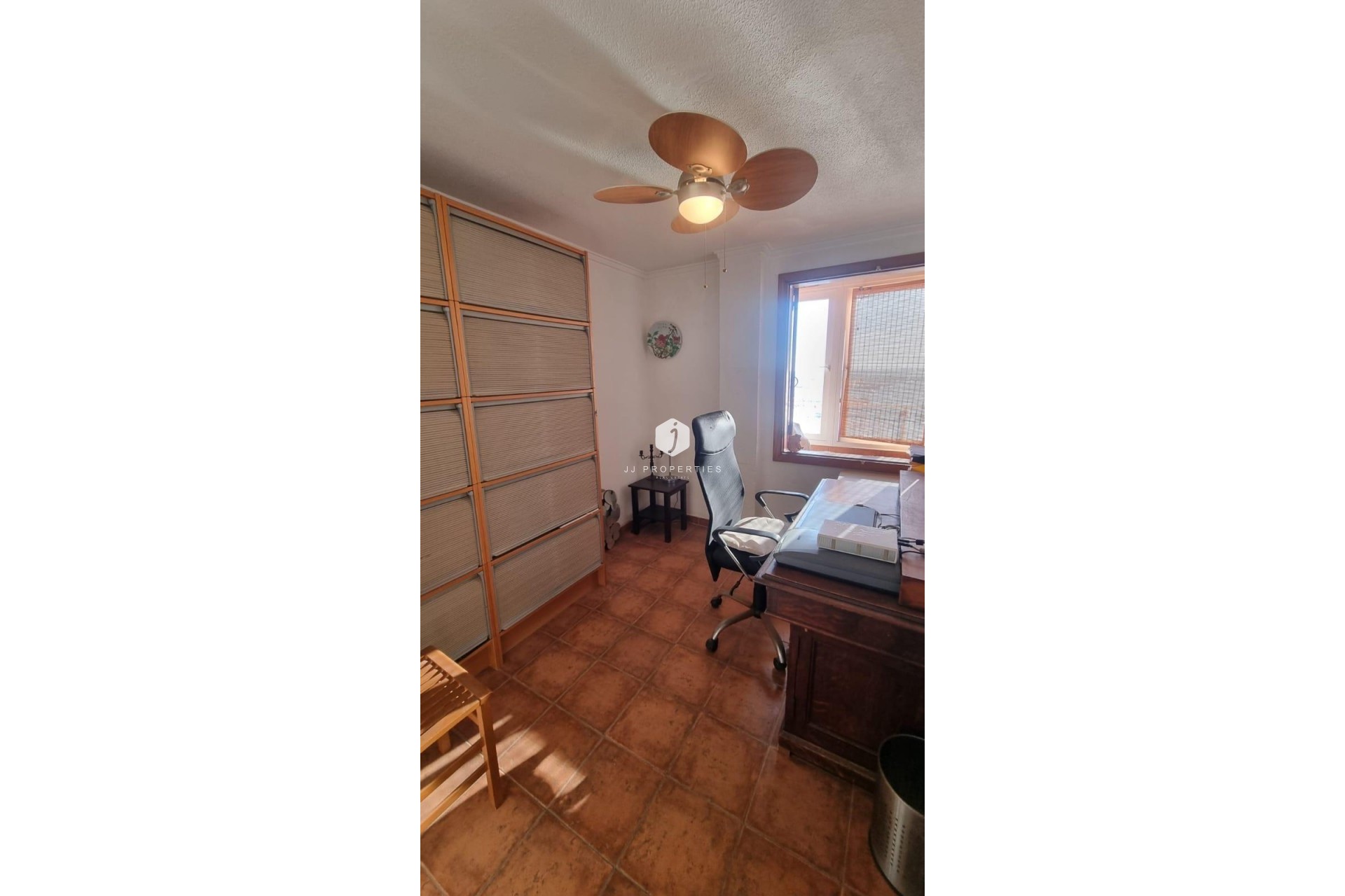 Aus zweiter Hand - Penthouse -
Torrevieja - El Acequión - Los Náufragos