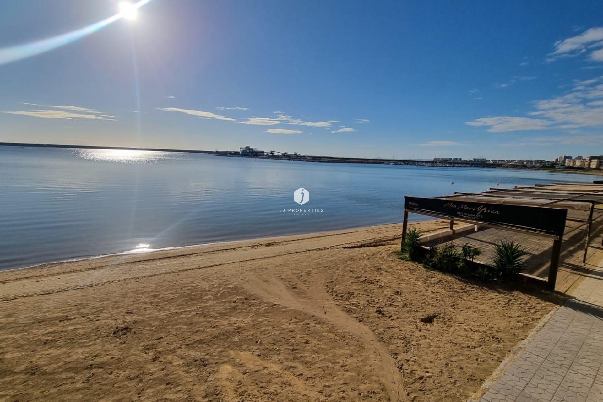 Aus zweiter Hand - Penthouse -
Torrevieja - El Acequión - Los Náufragos