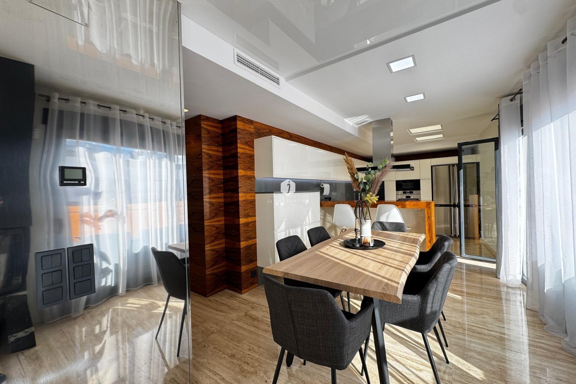 Aus zweiter Hand - Penthouse -
Torrevieja - Estacion de autobuses