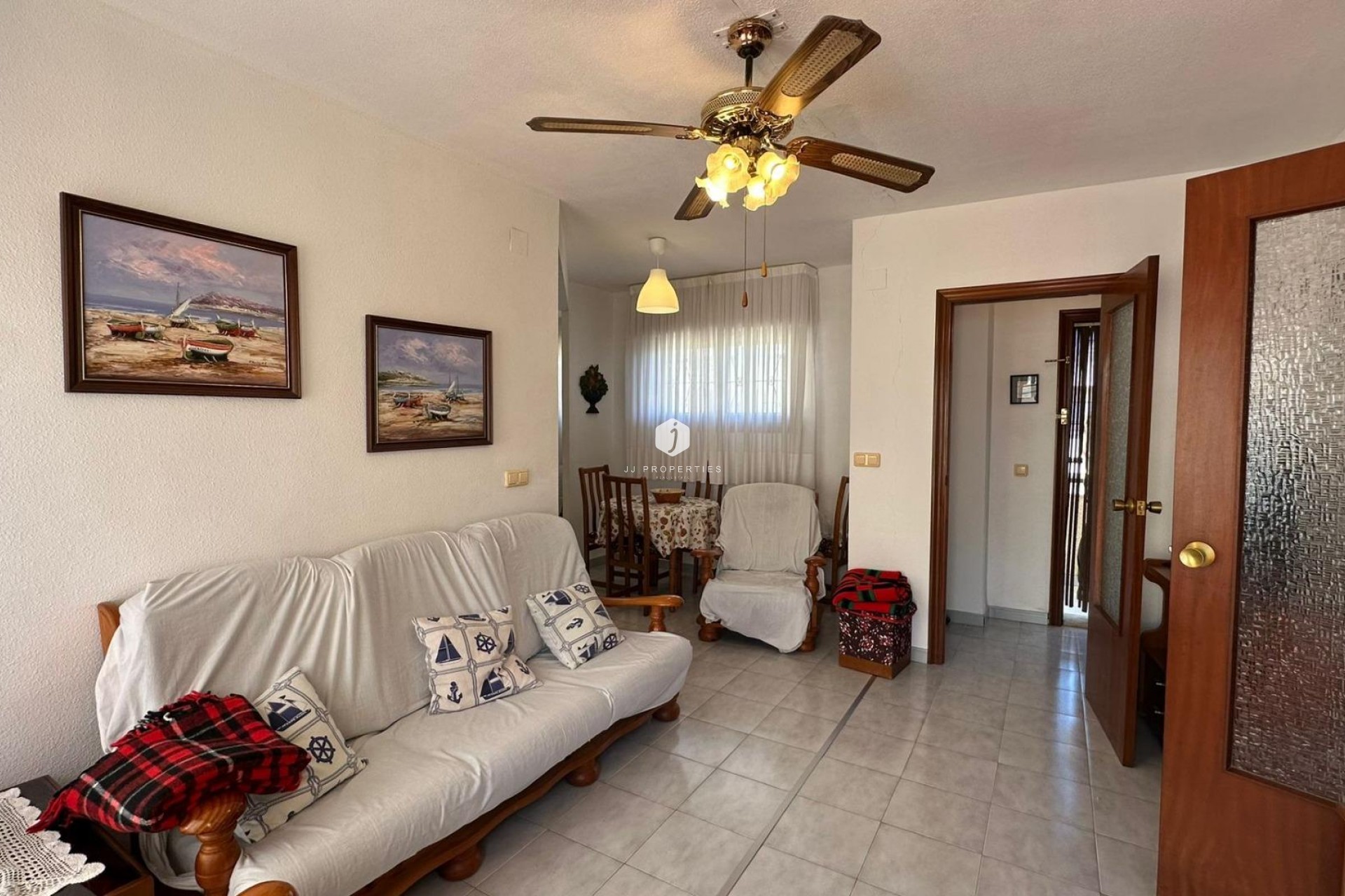 Aus zweiter Hand - Penthouse -
Torrevieja - Estacion de autobuses