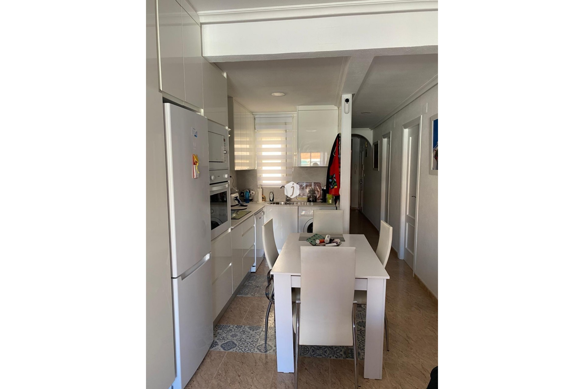 Aus zweiter Hand - Penthouse -
Torrevieja - Estacion de autobuses