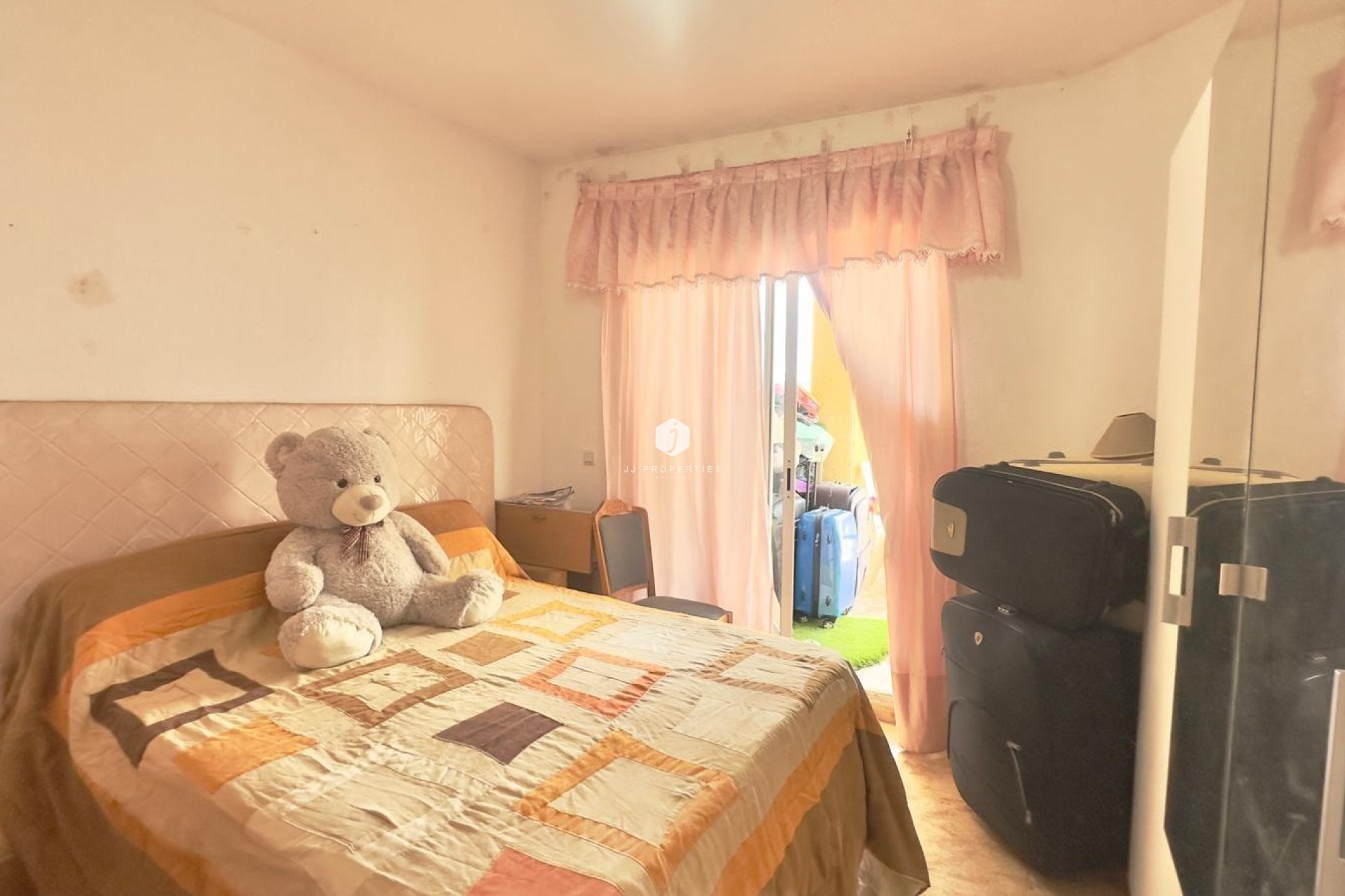 Aus zweiter Hand - Penthouse -
Torrevieja - Estacion de autobuses