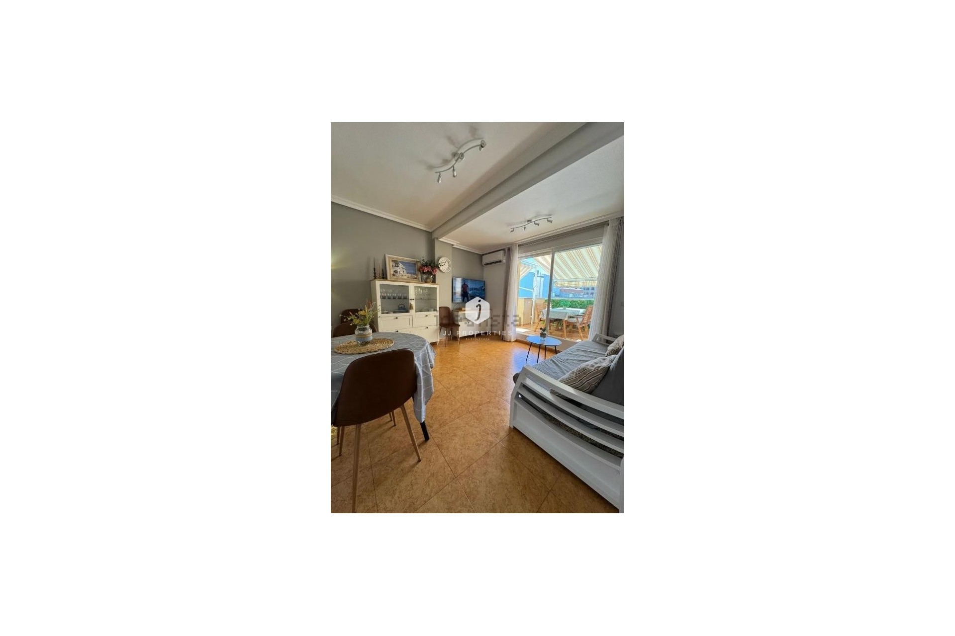 Aus zweiter Hand - Penthouse -
Torrevieja - La Mata