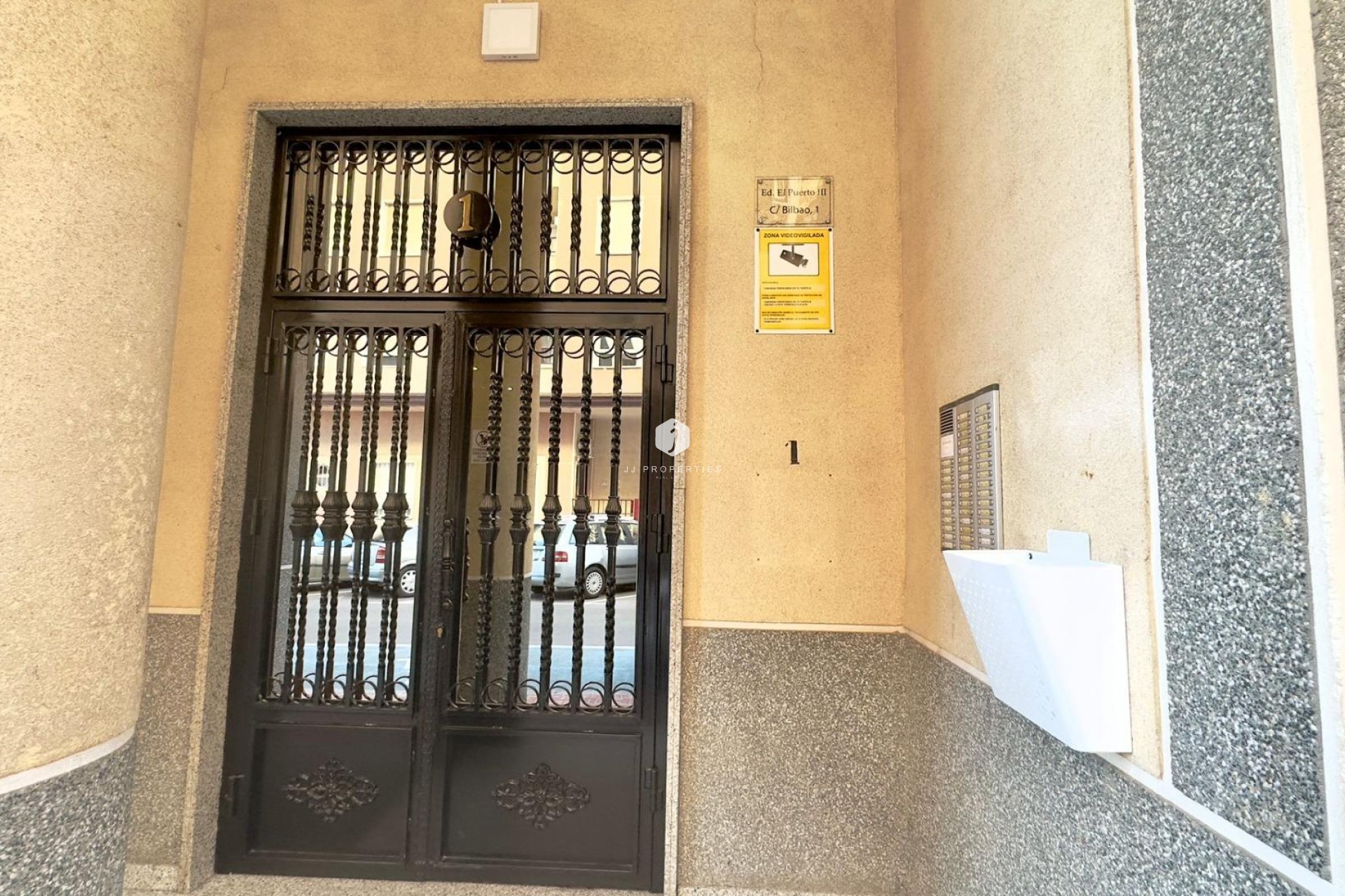 Aus zweiter Hand - Penthouse -
Torrevieja - PARQUE DE LAS NACIONES