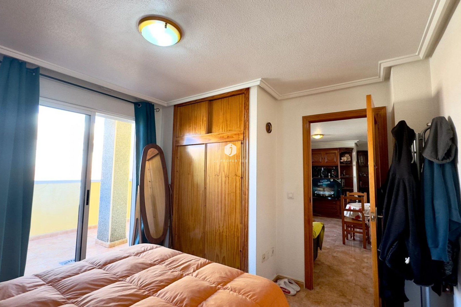 Aus zweiter Hand - Penthouse -
Torrevieja - PARQUE DE LAS NACIONES