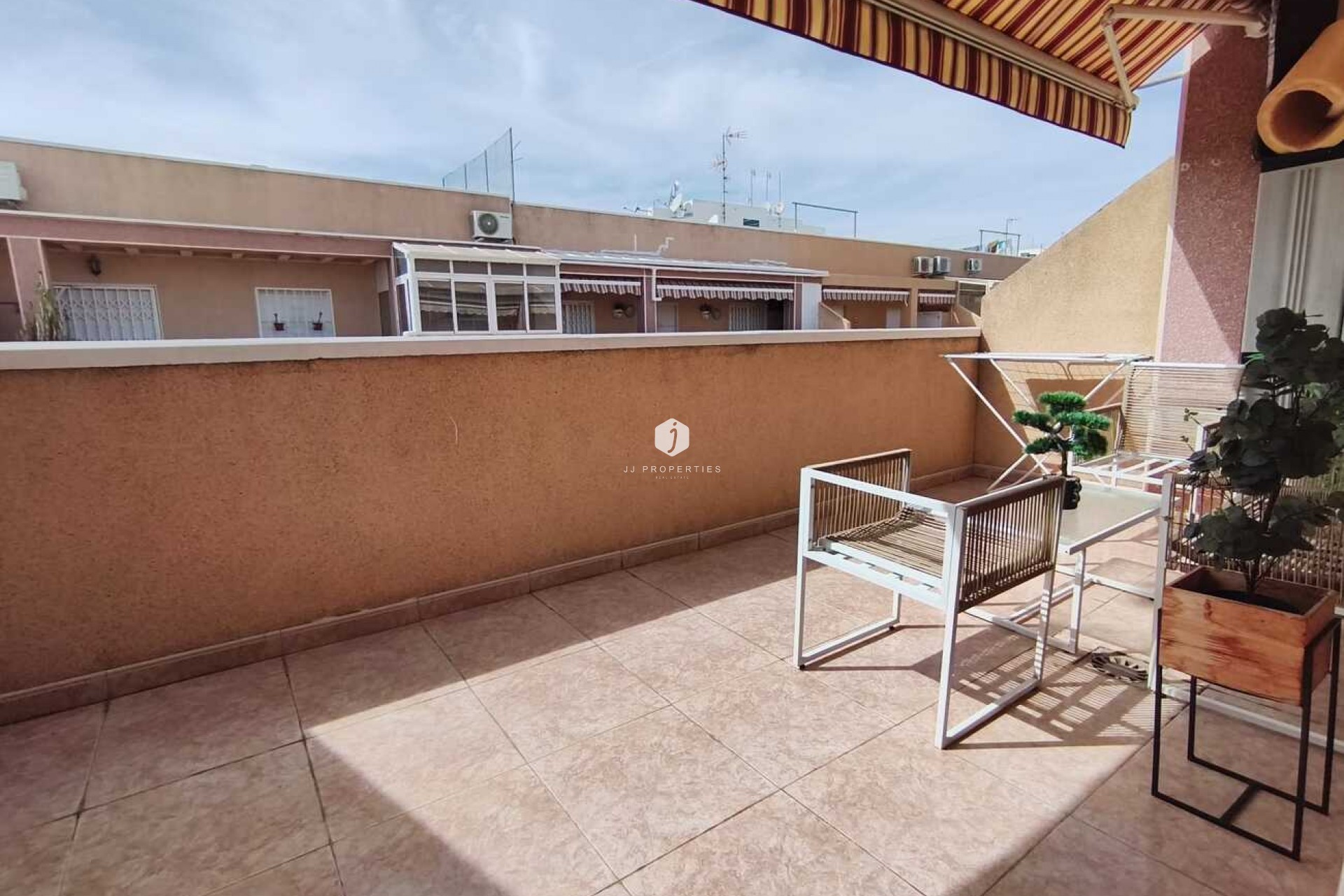 Aus zweiter Hand - Penthouse -
Torrevieja - PARQUE DE LAS NACIONES