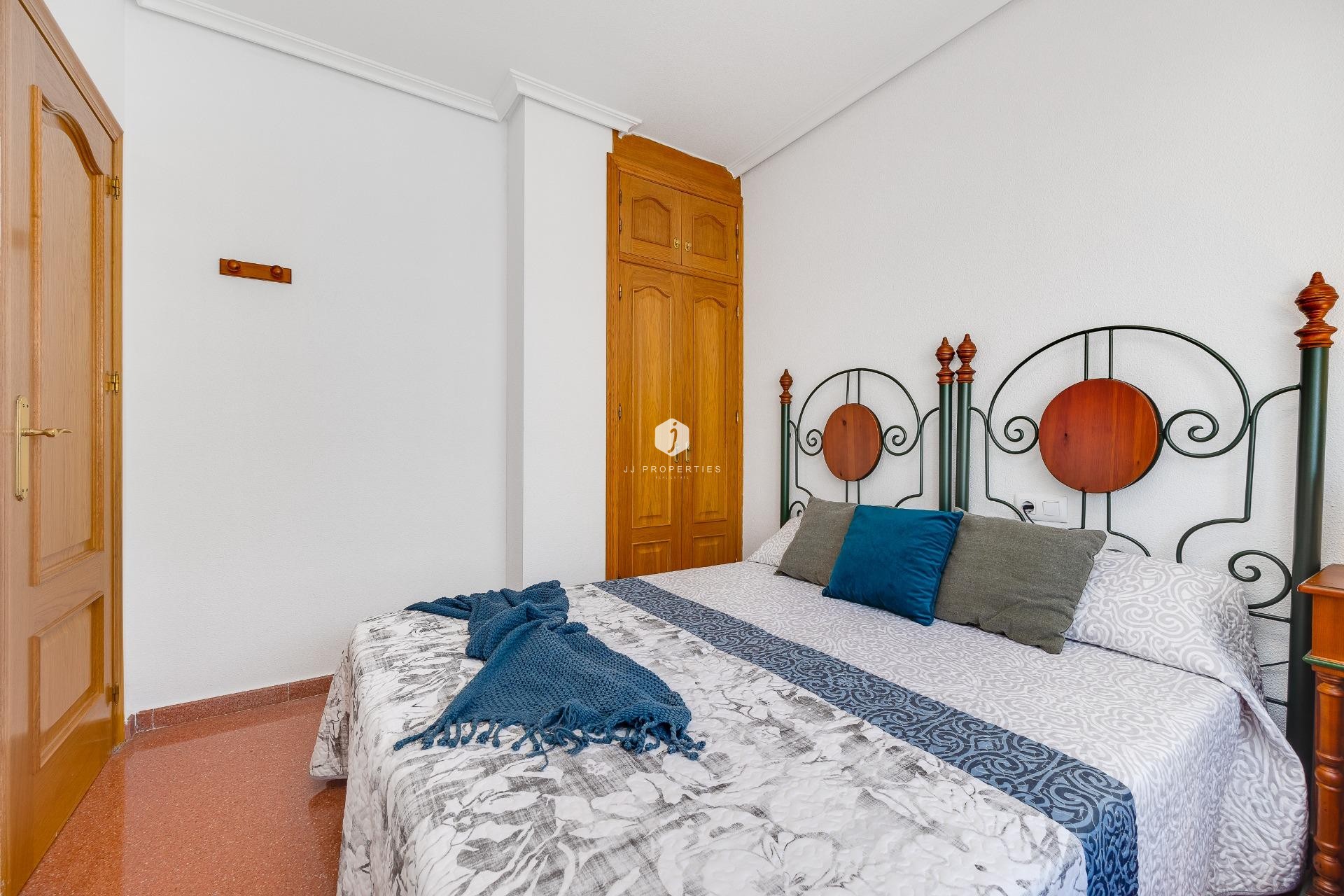 Aus zweiter Hand - Penthouse -
Torrevieja - Paseo maritimo