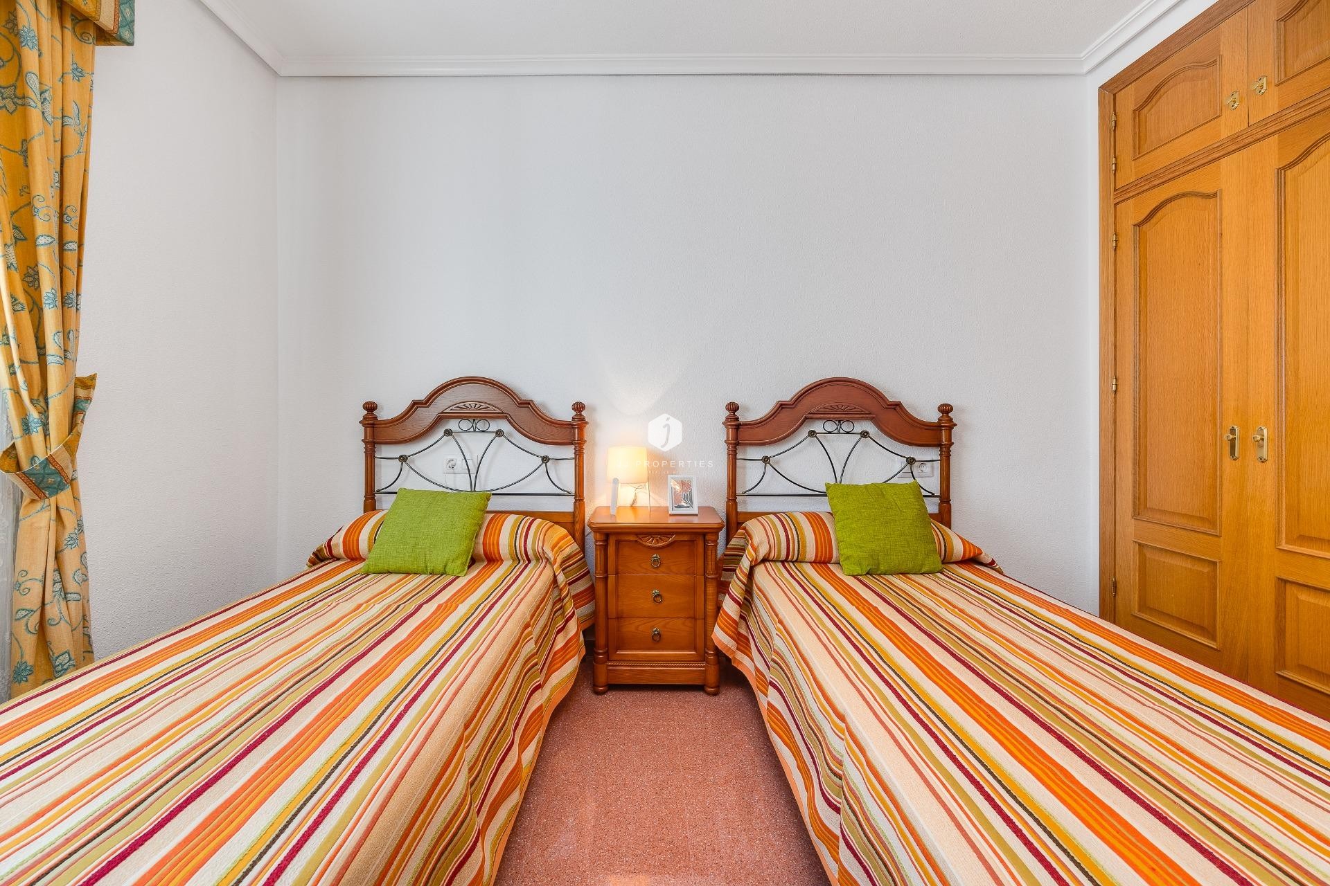 Aus zweiter Hand - Penthouse -
Torrevieja - Paseo maritimo