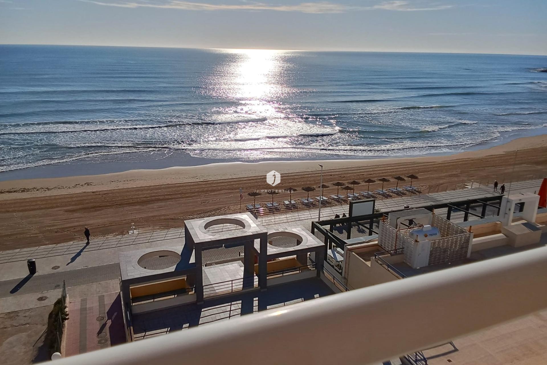 Aus zweiter Hand - Penthouse -
Torrevieja - Playa De La Mata