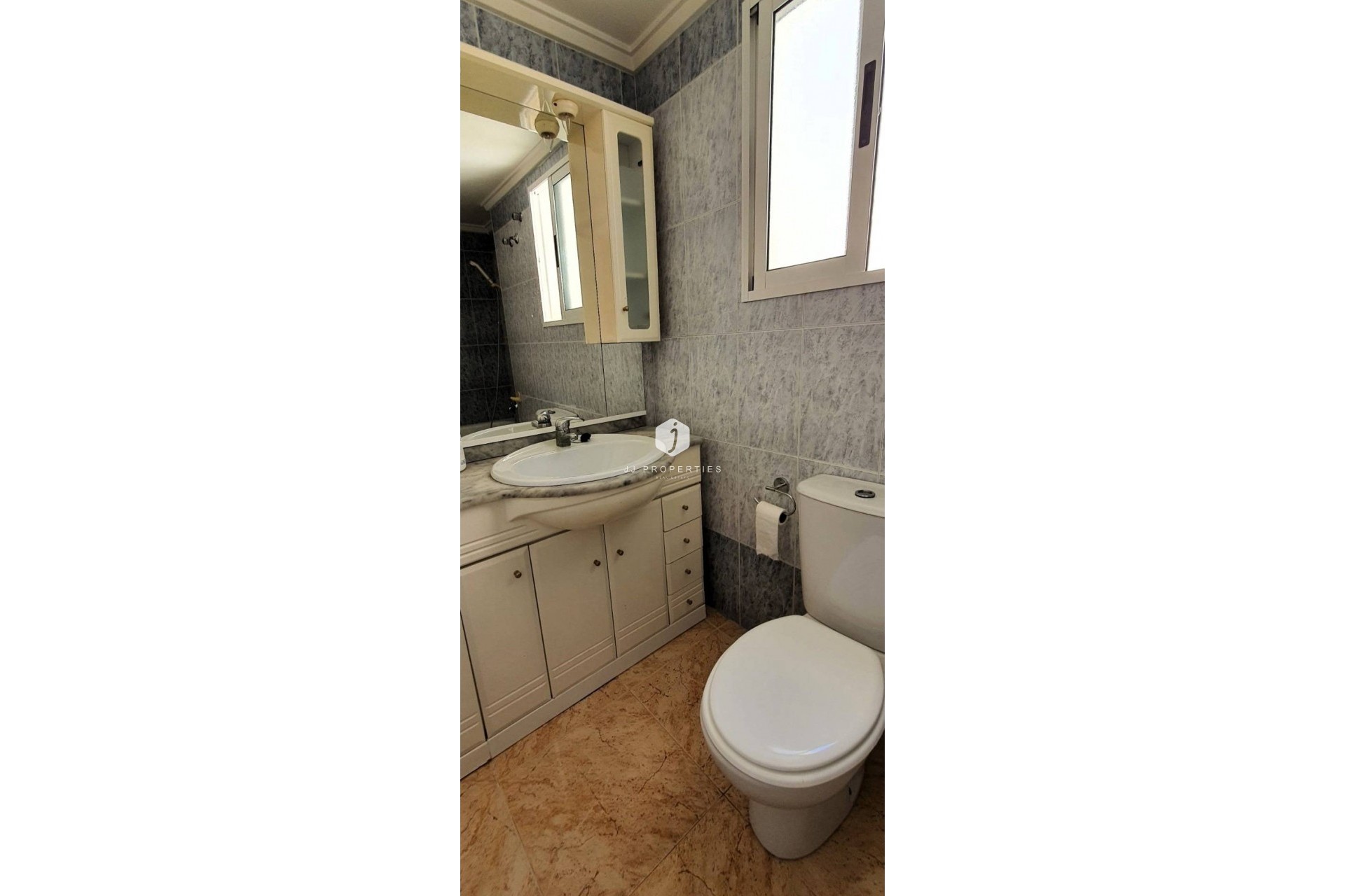 Aus zweiter Hand - Penthouse -
Torrevieja - Playa de los Locos