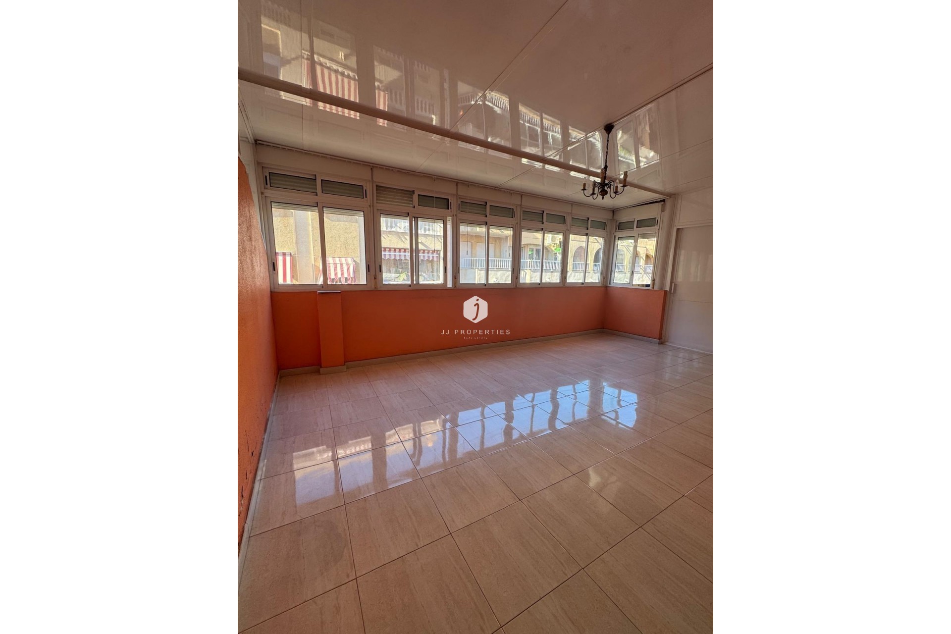 Aus zweiter Hand - Penthouse -
Torrevieja - Playa de los Locos