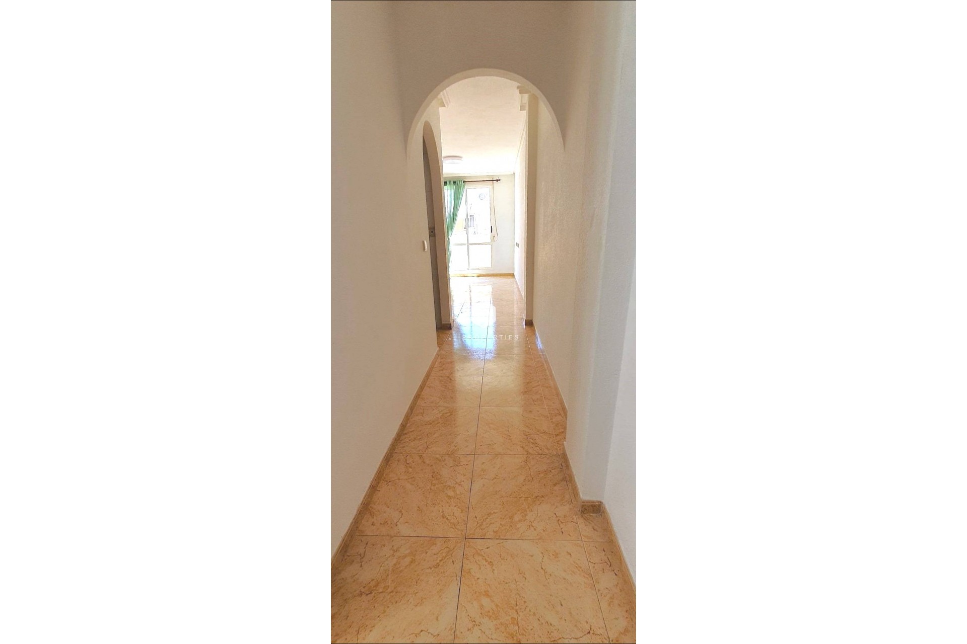 Aus zweiter Hand - Penthouse -
Torrevieja - Playa de los Locos