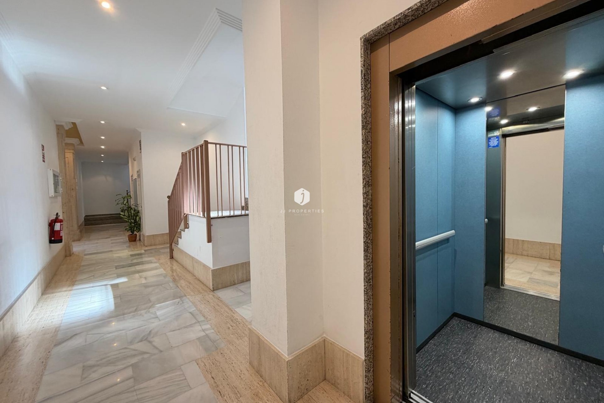 Aus zweiter Hand - Penthouse -
Torrevieja - Playa del Cura
