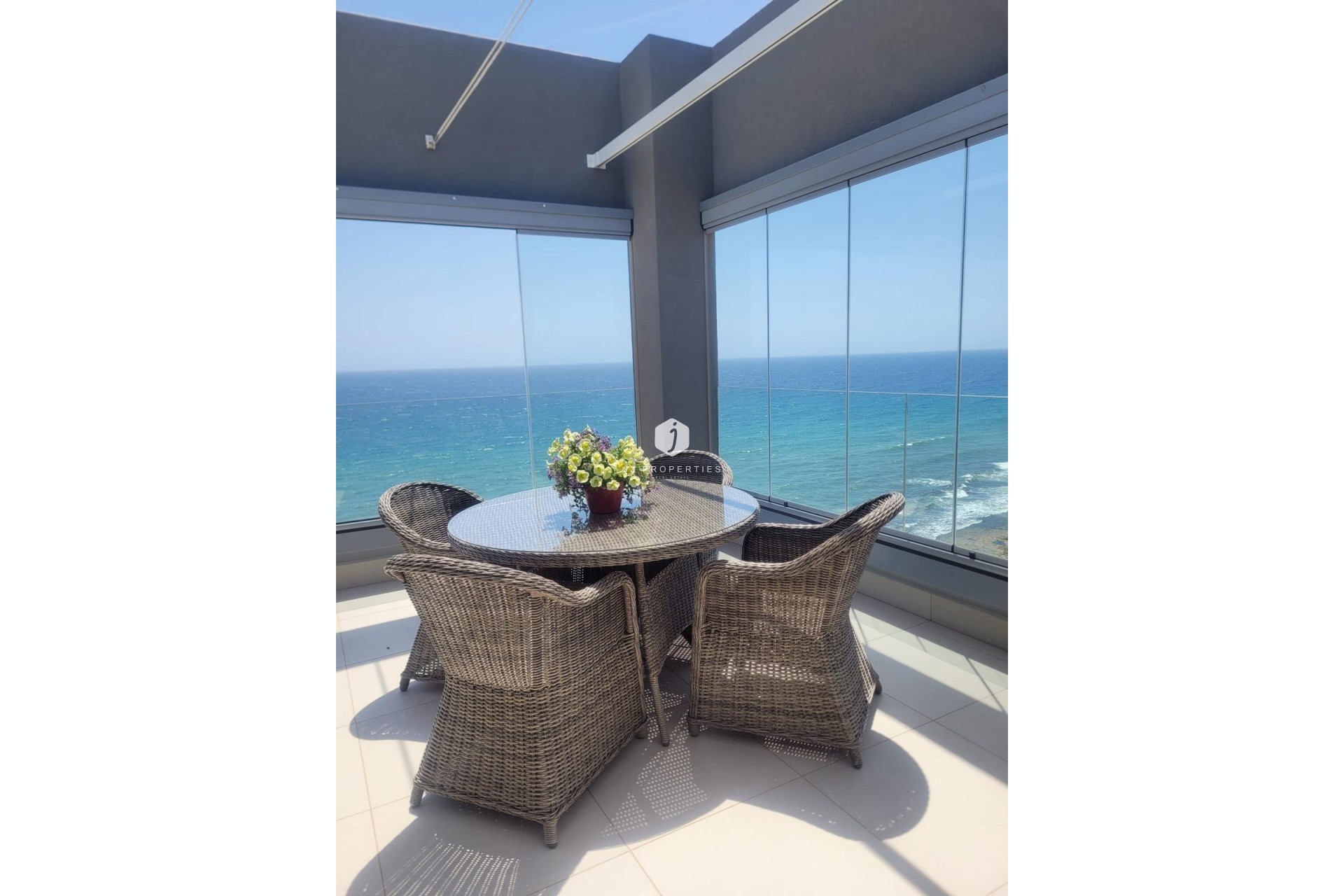 Aus zweiter Hand - Penthouse -
Torrevieja - Punta prima