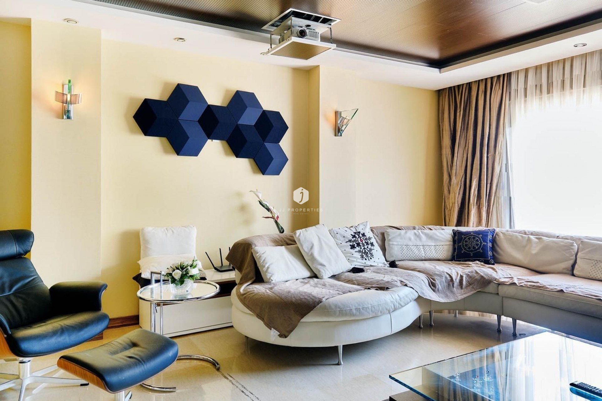 Aus zweiter Hand - Penthouse -
Torrevieja