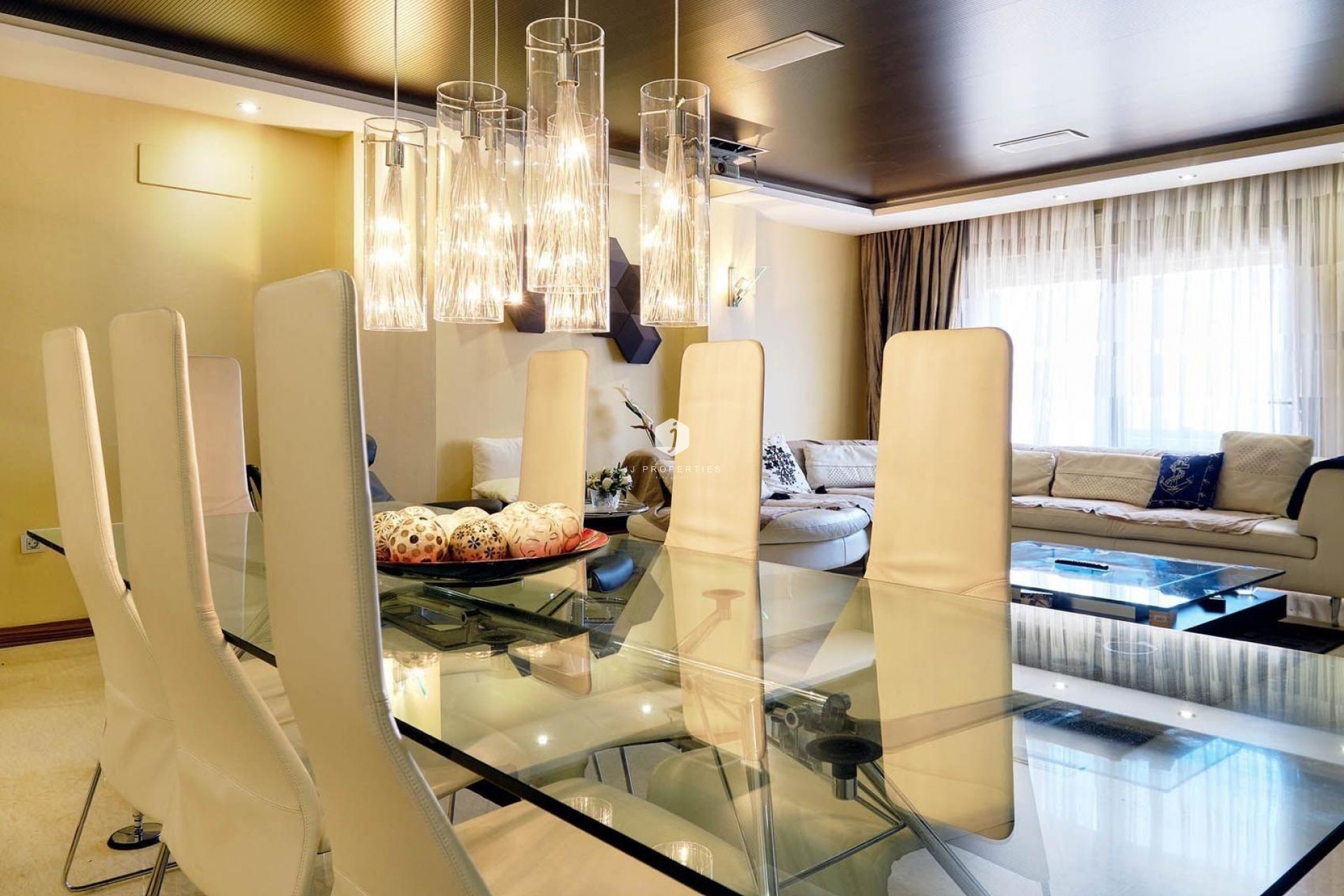 Aus zweiter Hand - Penthouse -
Torrevieja