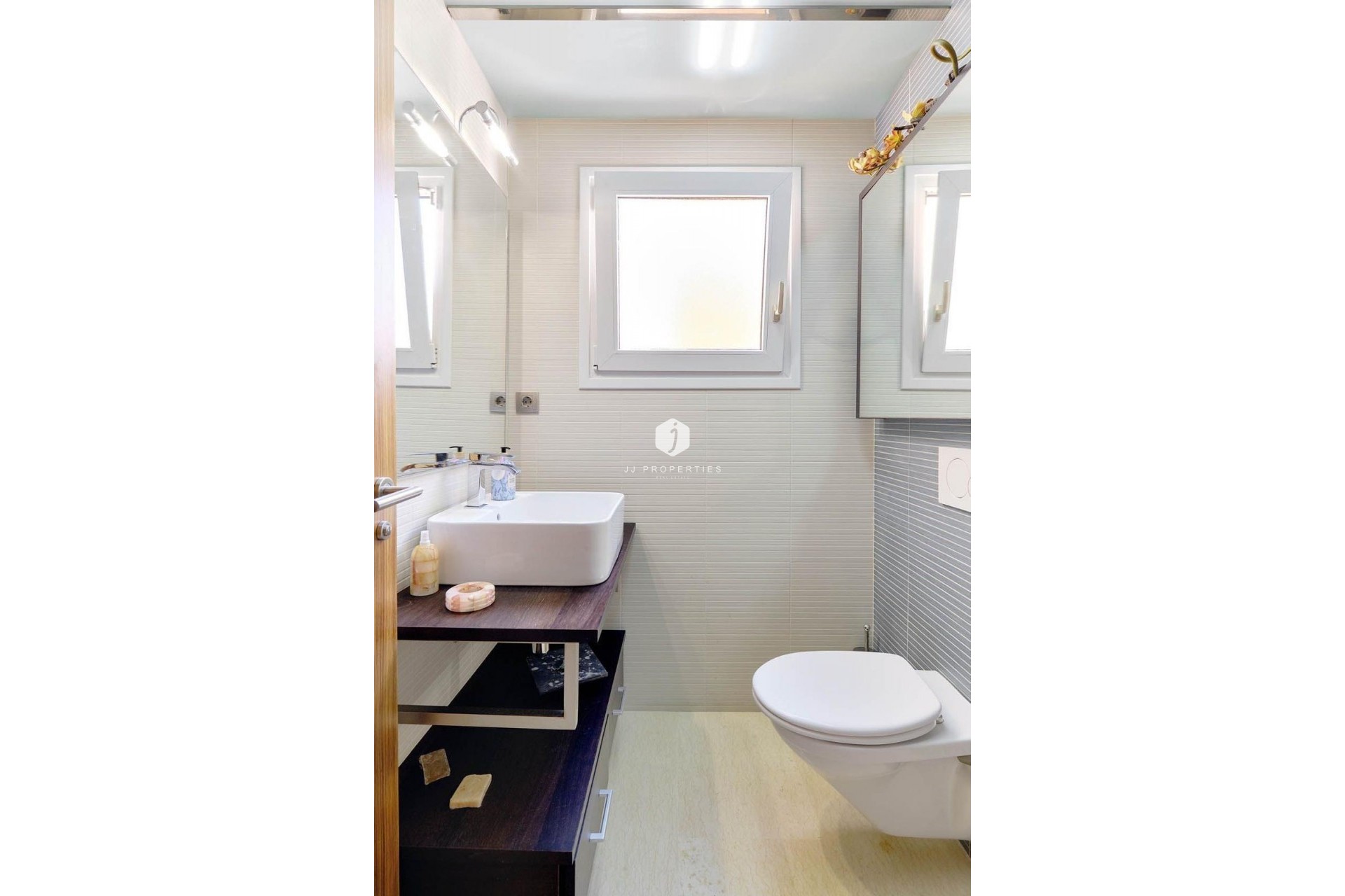 Aus zweiter Hand - Penthouse -
Torrevieja