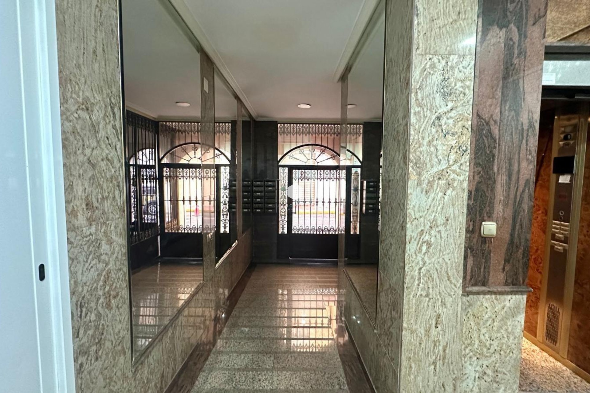 Aus zweiter Hand - Penthouse -
Torrevieja