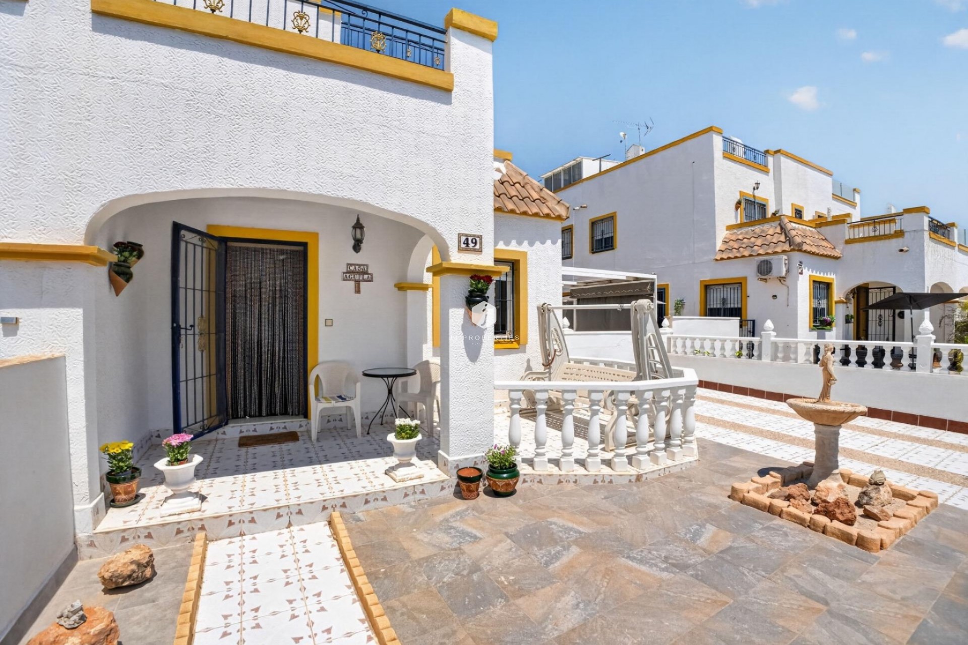 Aus zweiter Hand - Stadthaus -
Torrevieja - Carrefour