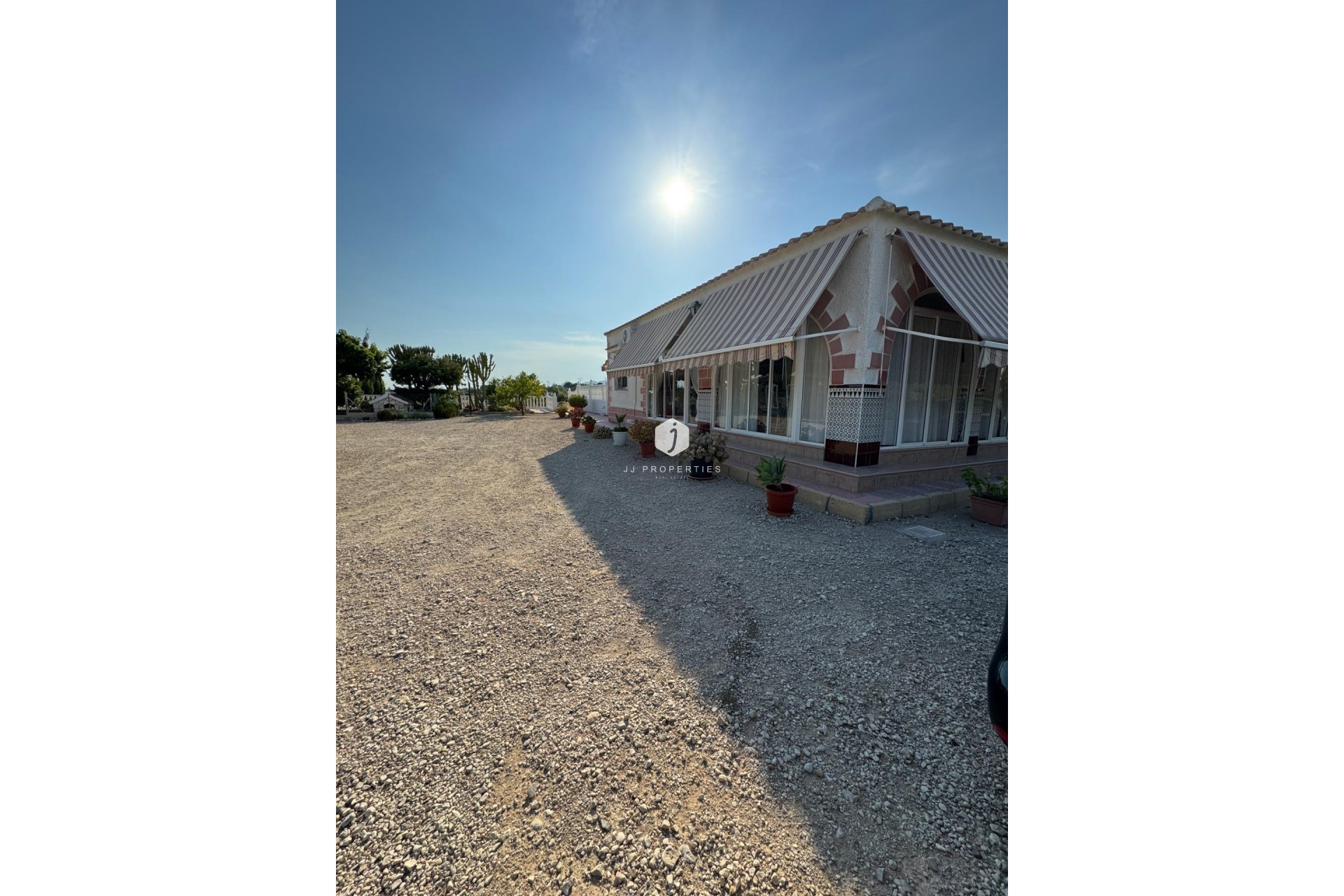 Aus zweiter Hand - Villa -
Albatera - Partida Lomas