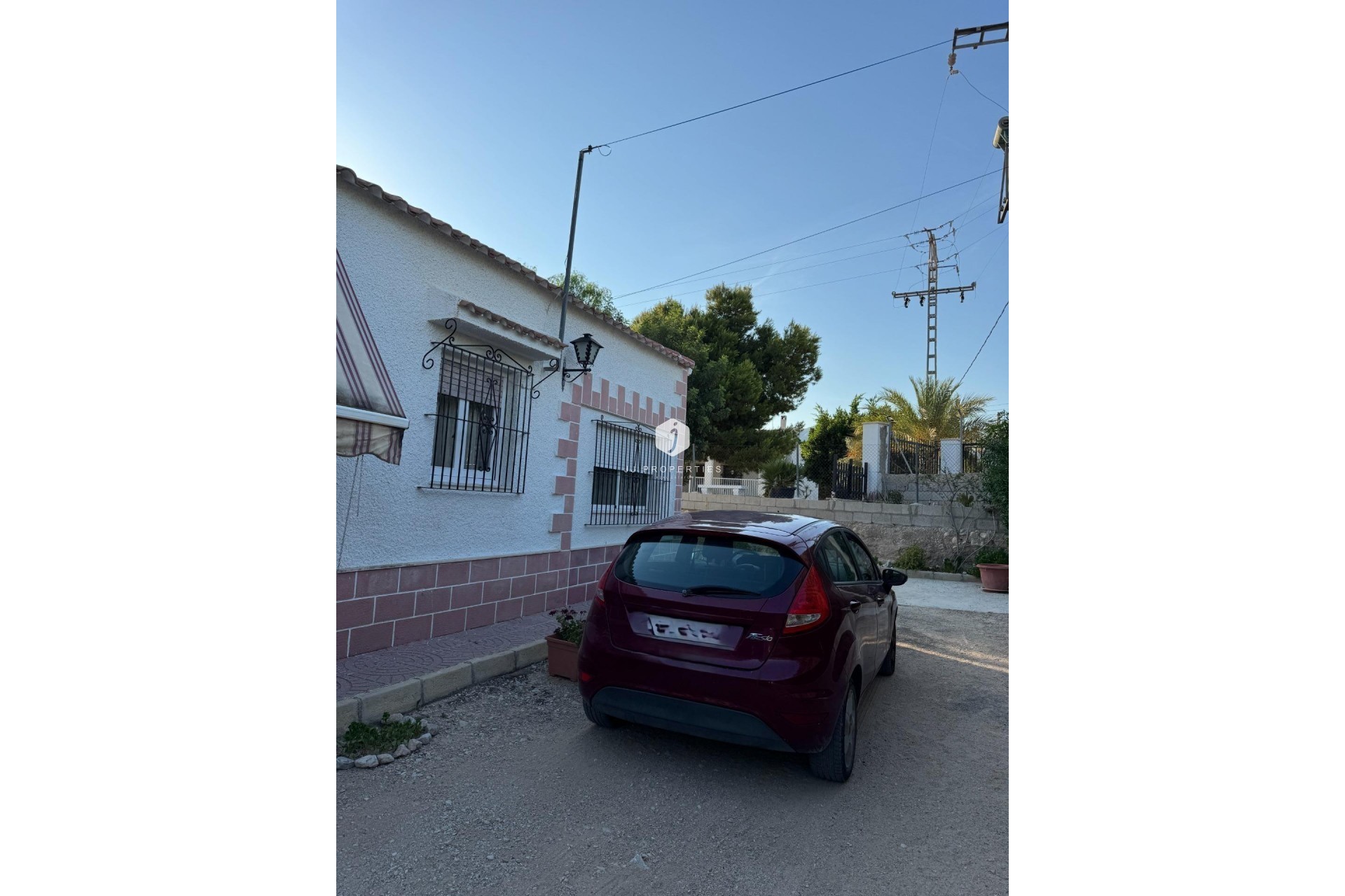 Aus zweiter Hand - Villa -
Albatera - Partida Lomas