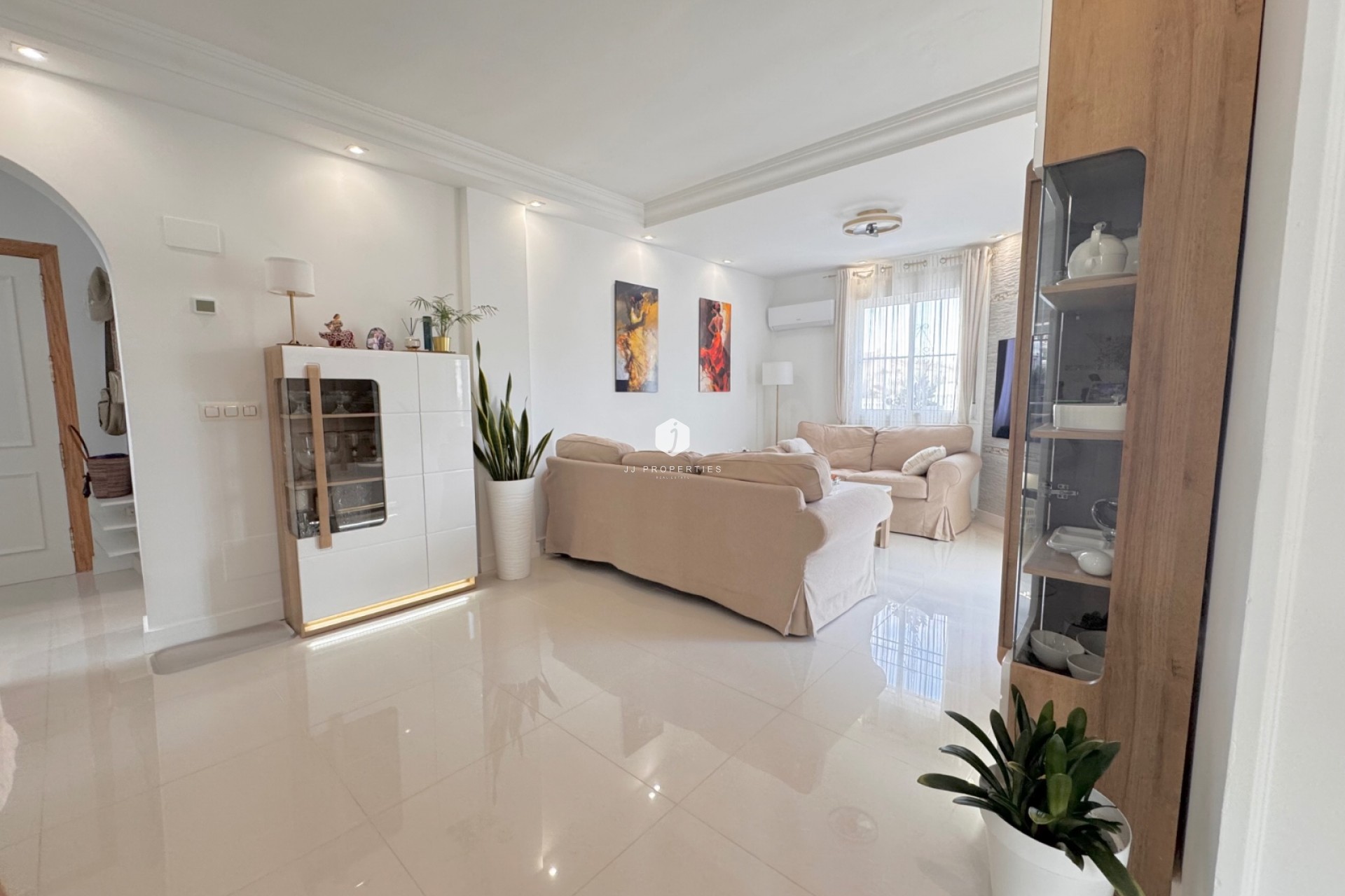 Aus zweiter Hand - Villa -
Algorfa - Inland