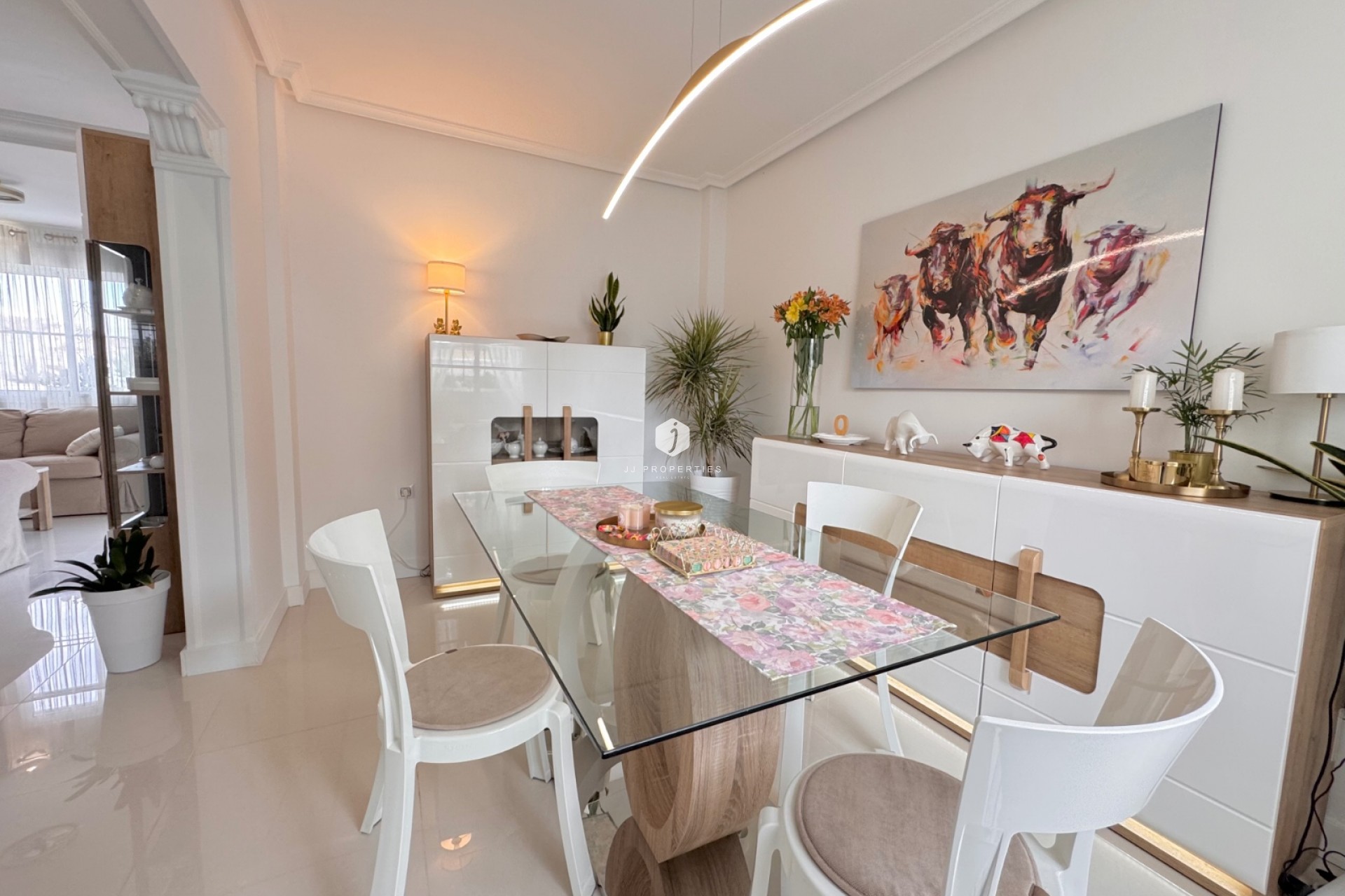 Aus zweiter Hand - Villa -
Algorfa - Inland