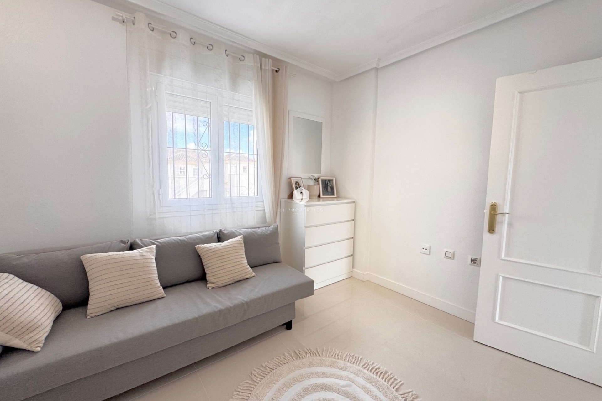 Aus zweiter Hand - Villa -
Algorfa - Inland