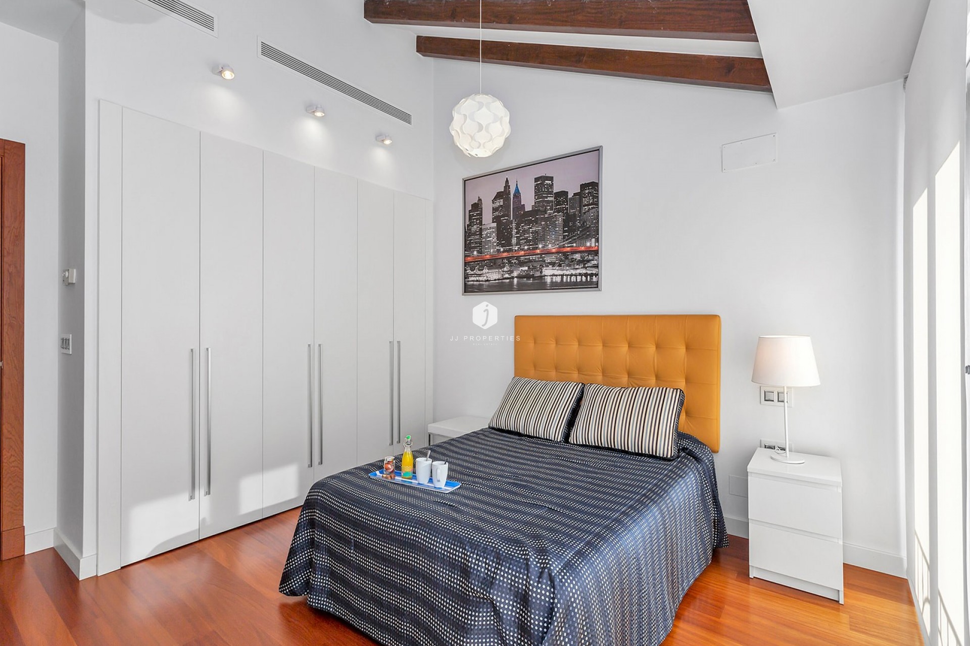 Aus zweiter Hand - Villa -
Algorfa - Inland