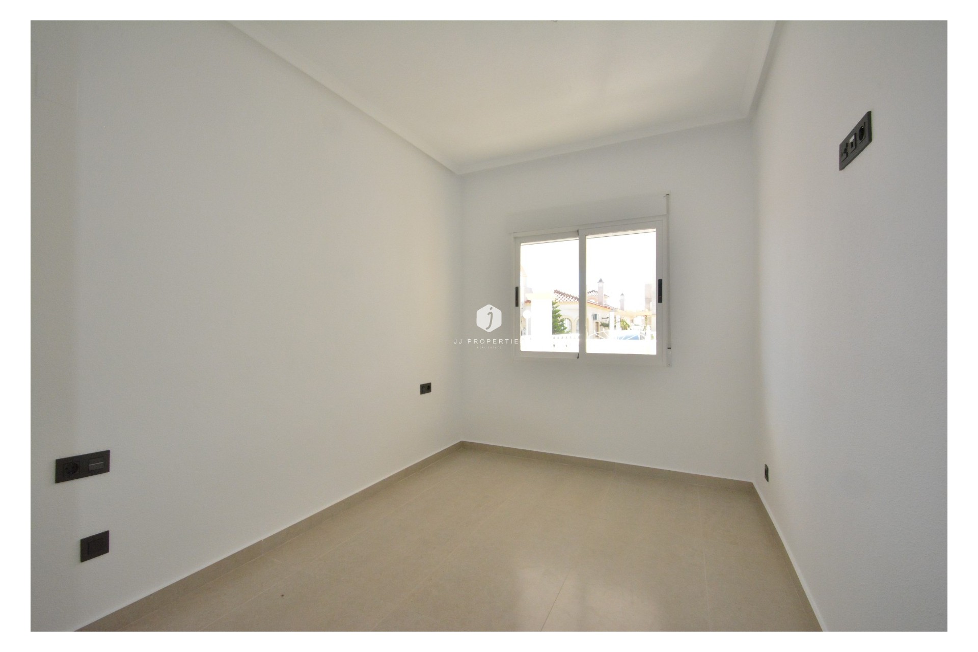 Aus zweiter Hand - Villa -
Algorfa - Inland