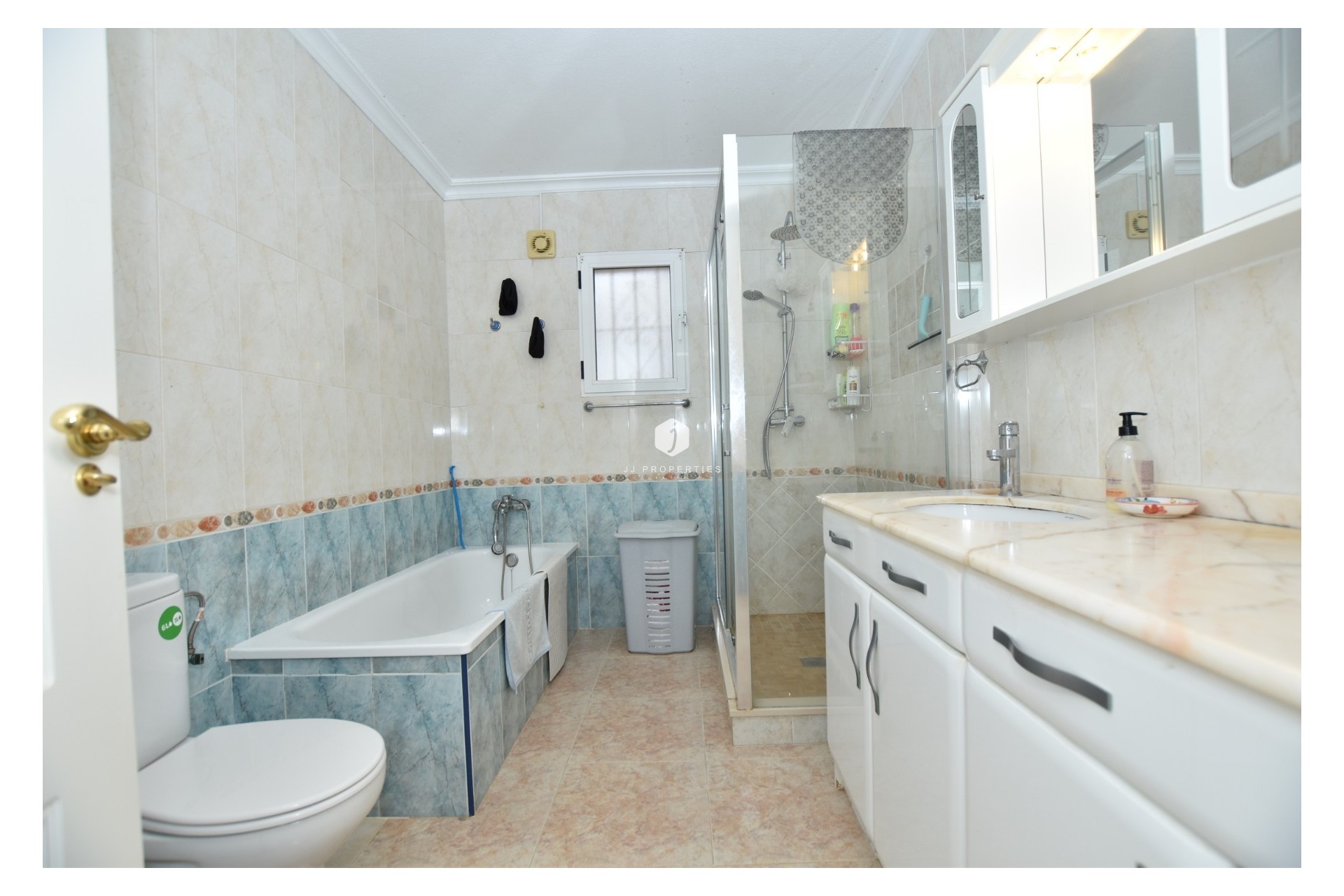 Aus zweiter Hand - Villa -
Algorfa - Inland