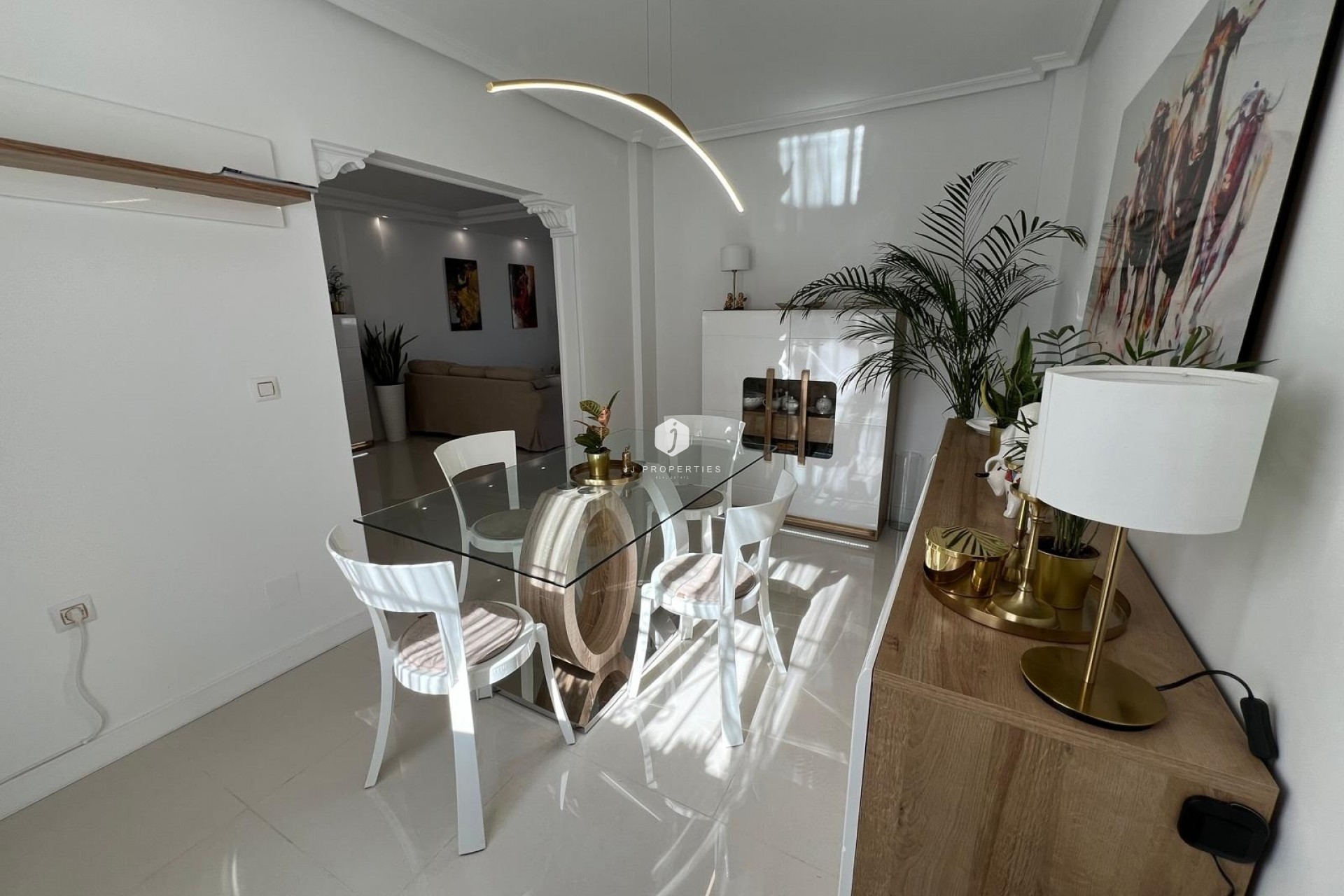 Aus zweiter Hand - Villa -
Algorfa - Inland