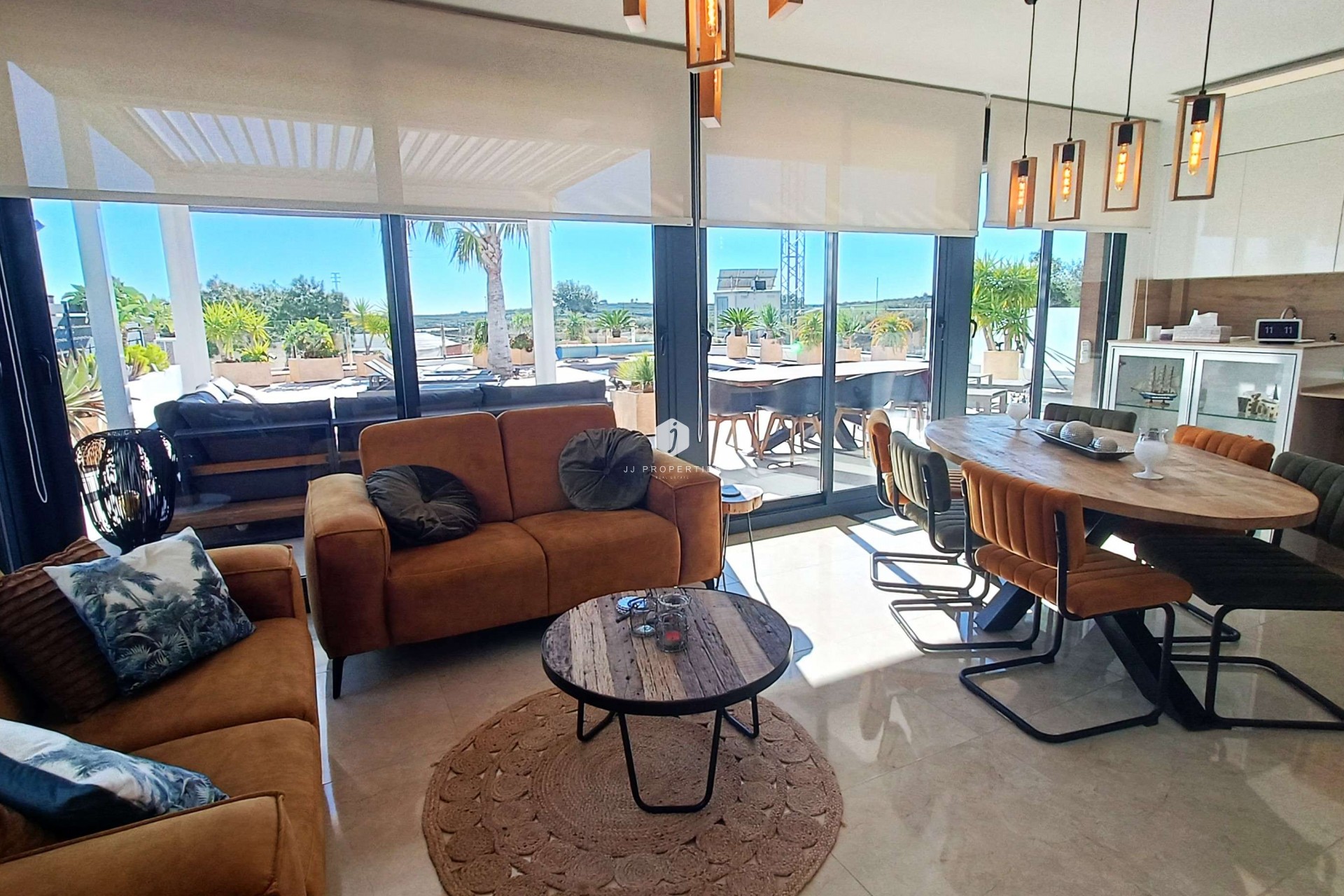 Aus zweiter Hand - Villa -
Algorfa - Inland