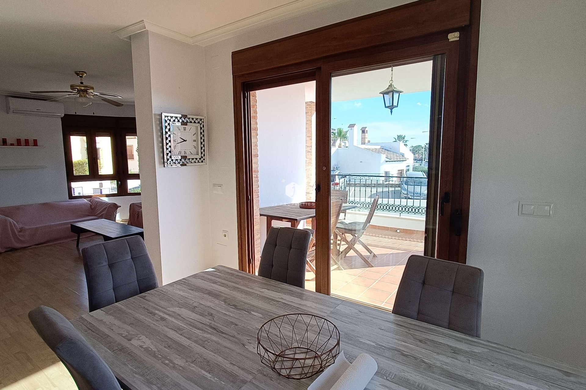Aus zweiter Hand - Villa -
Algorfa - Inland