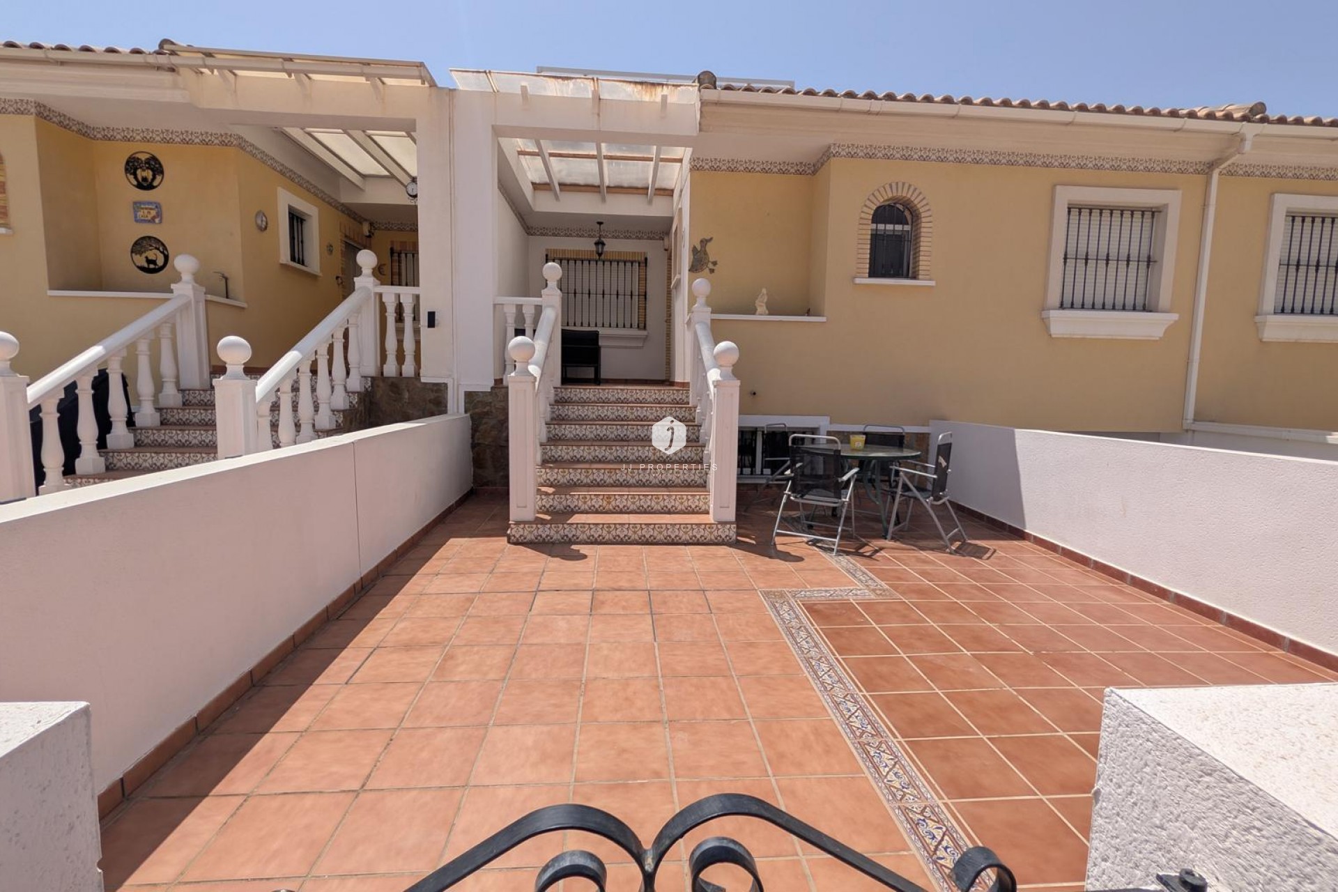 Aus zweiter Hand - Villa -
Algorfa - Inland