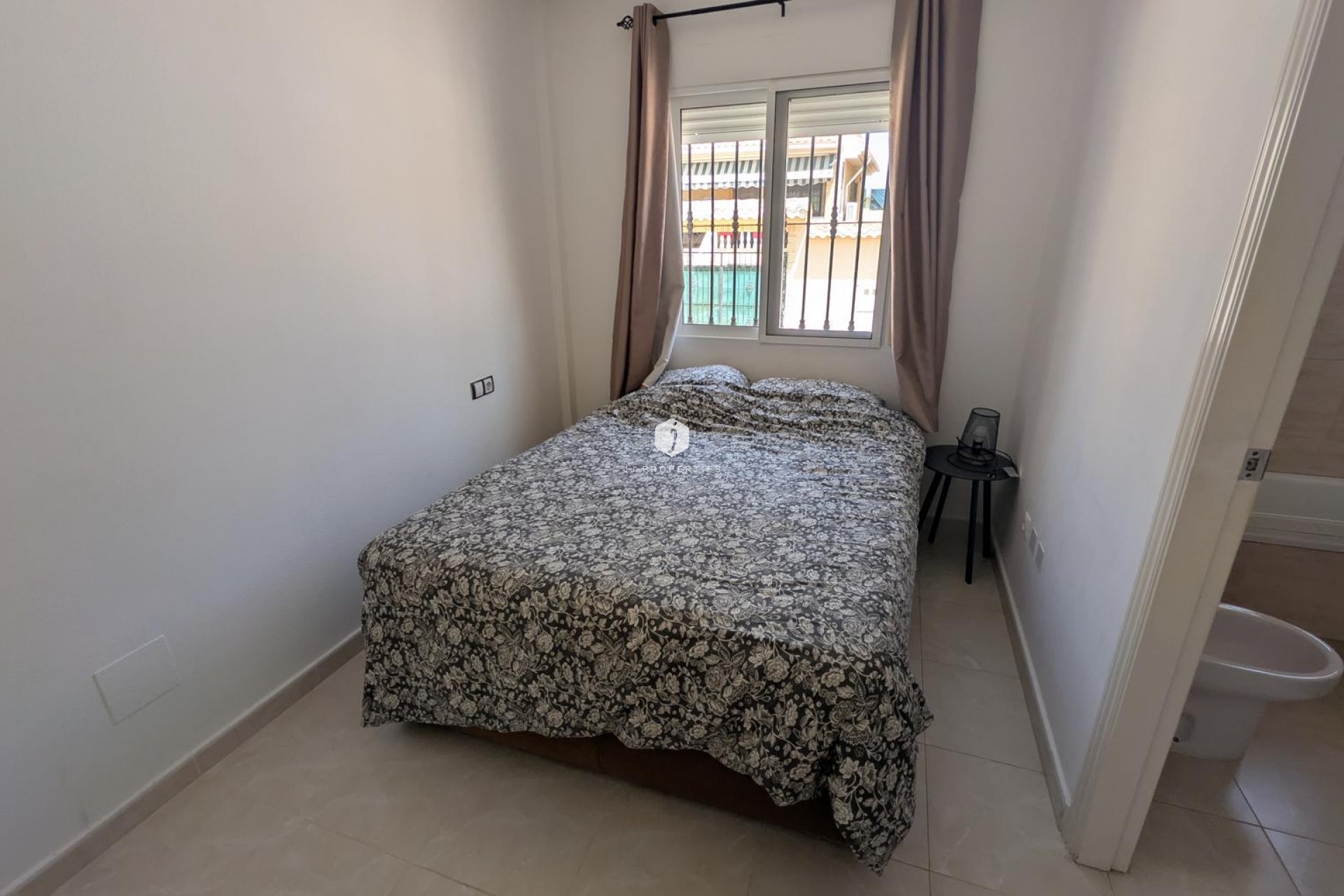 Aus zweiter Hand - Villa -
Algorfa - Inland