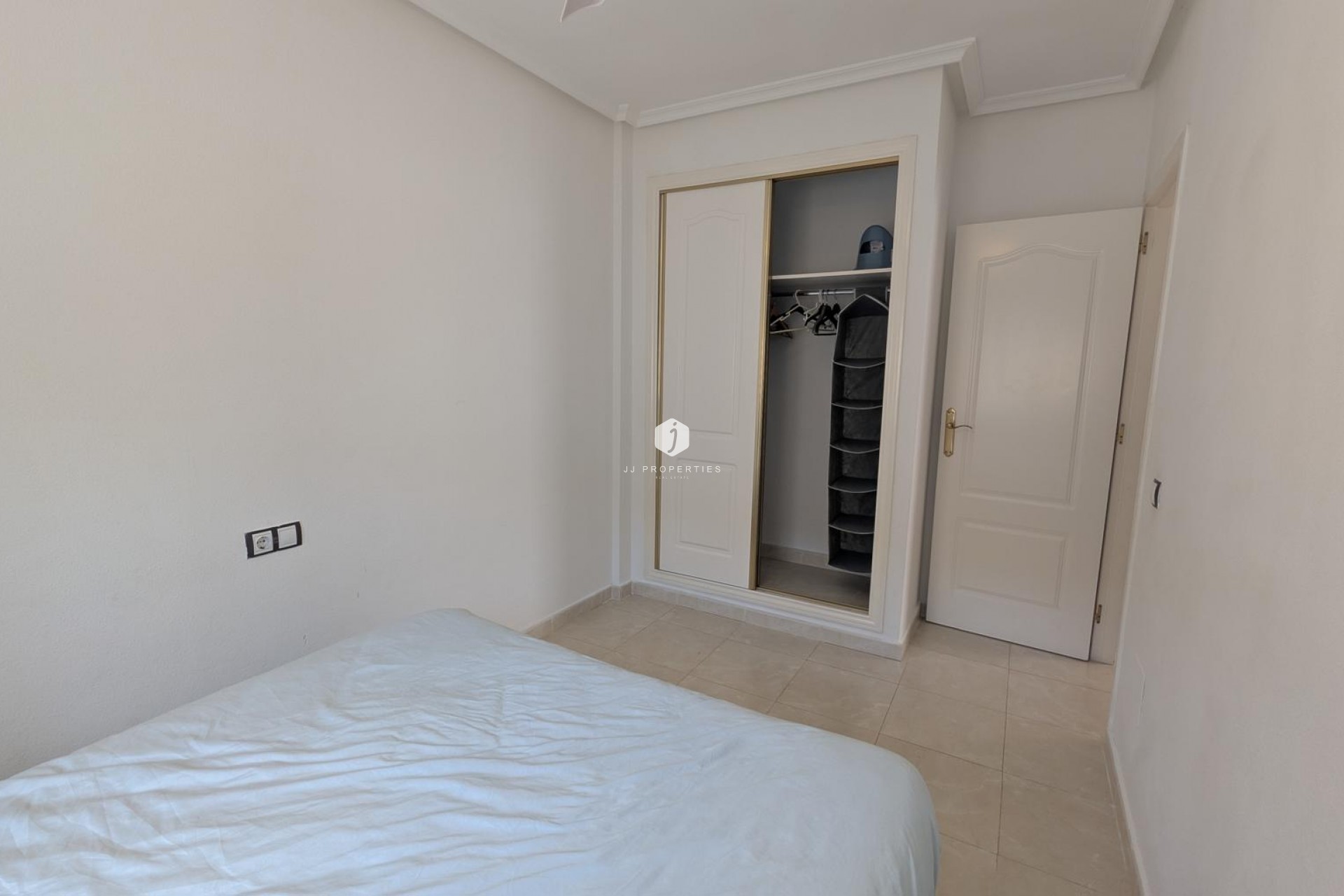 Aus zweiter Hand - Villa -
Algorfa - Inland