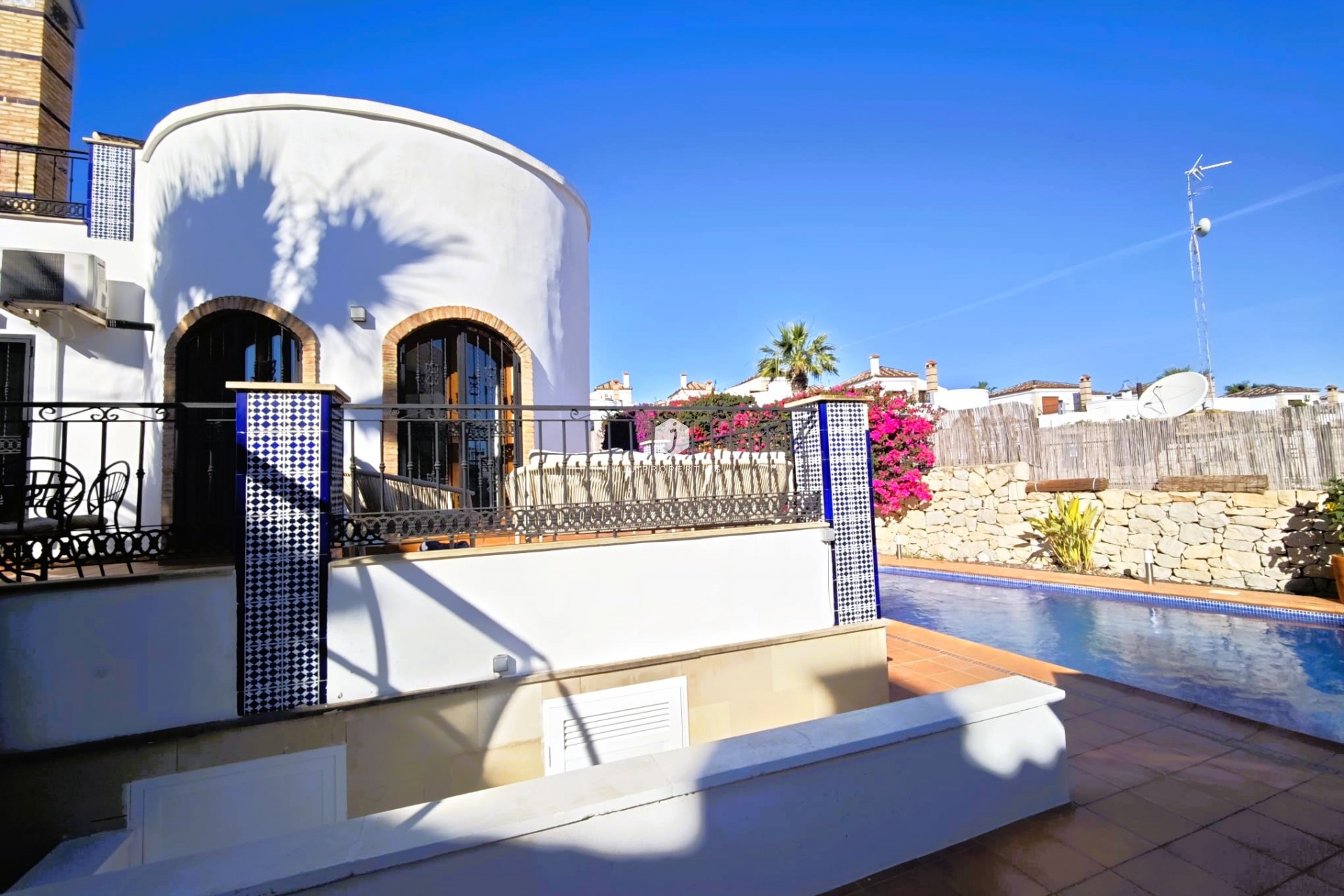 Aus zweiter Hand - Villa -
Algorfa - Inland