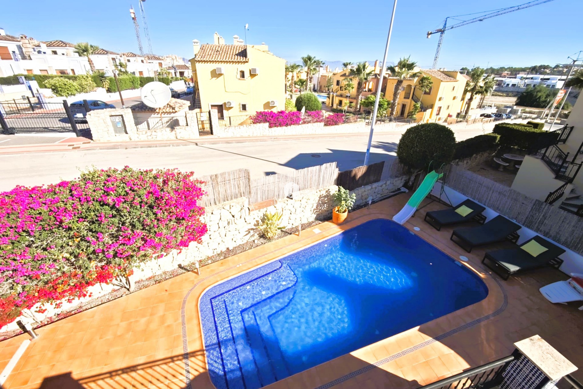 Aus zweiter Hand - Villa -
Algorfa - Inland