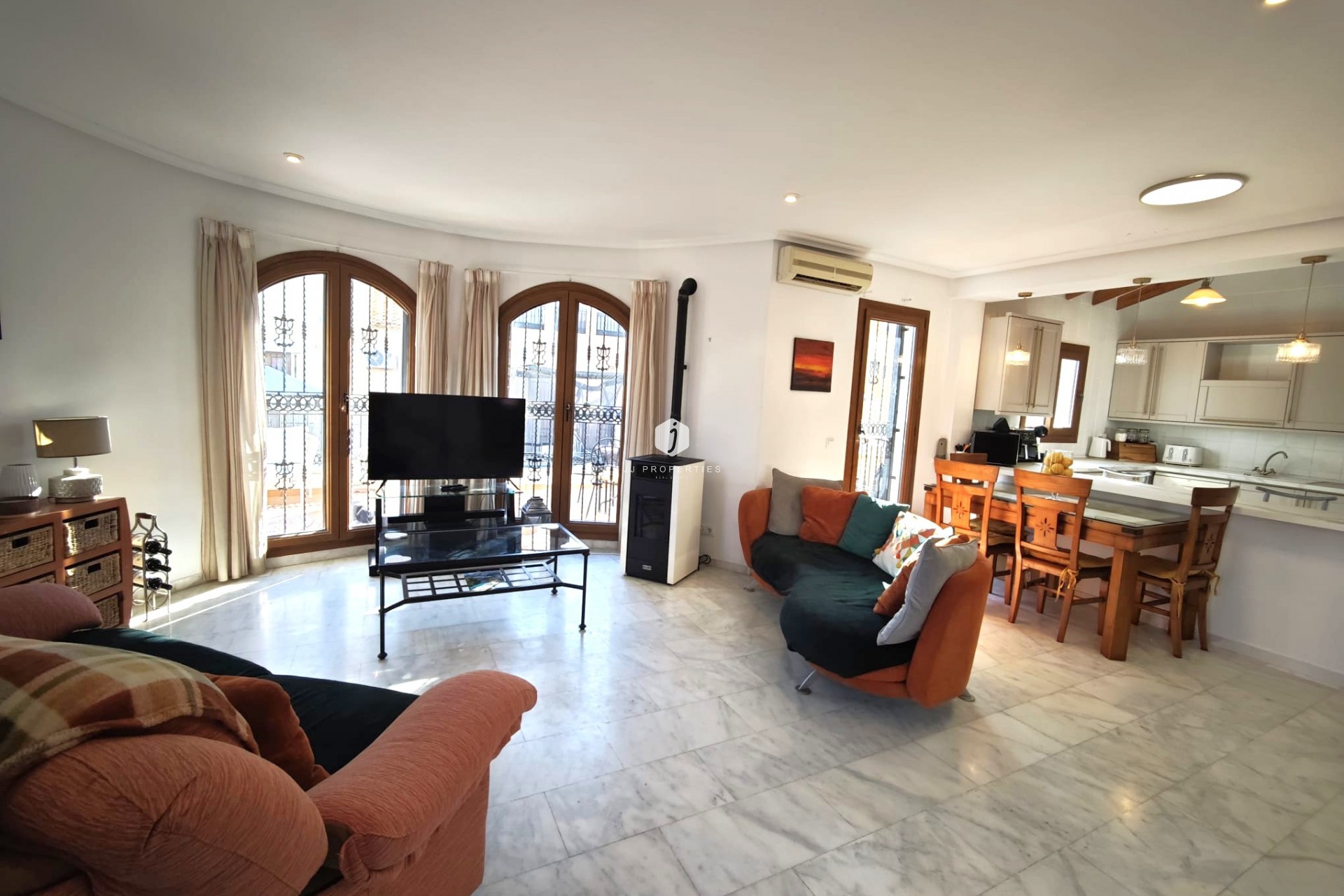 Aus zweiter Hand - Villa -
Algorfa - Inland