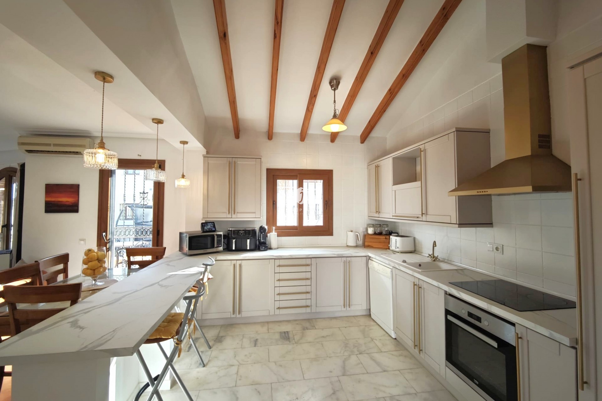 Aus zweiter Hand - Villa -
Algorfa - Inland