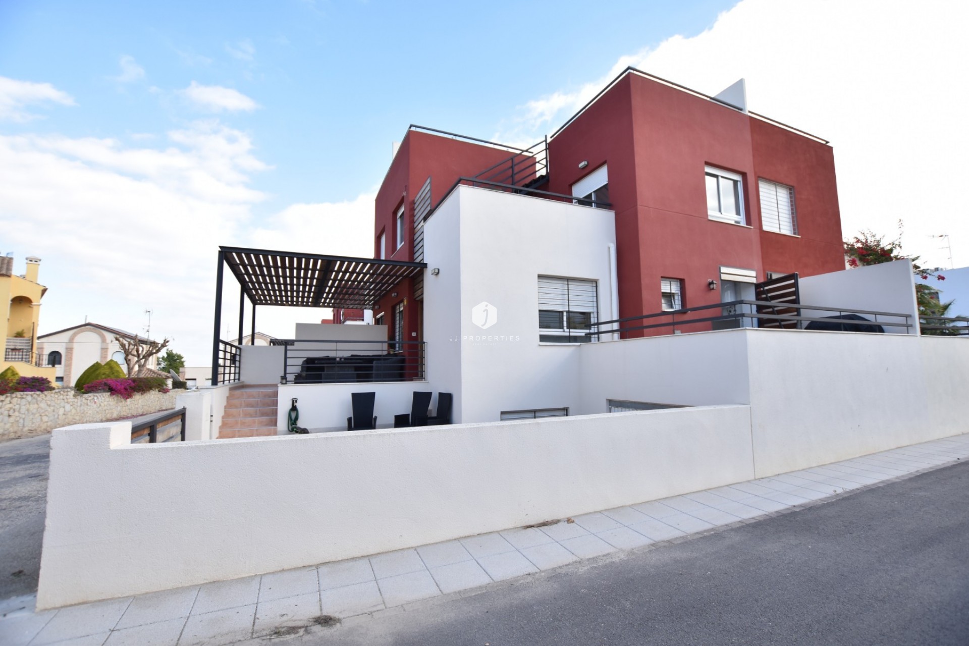 Aus zweiter Hand - Villa -
Algorfa - Inland