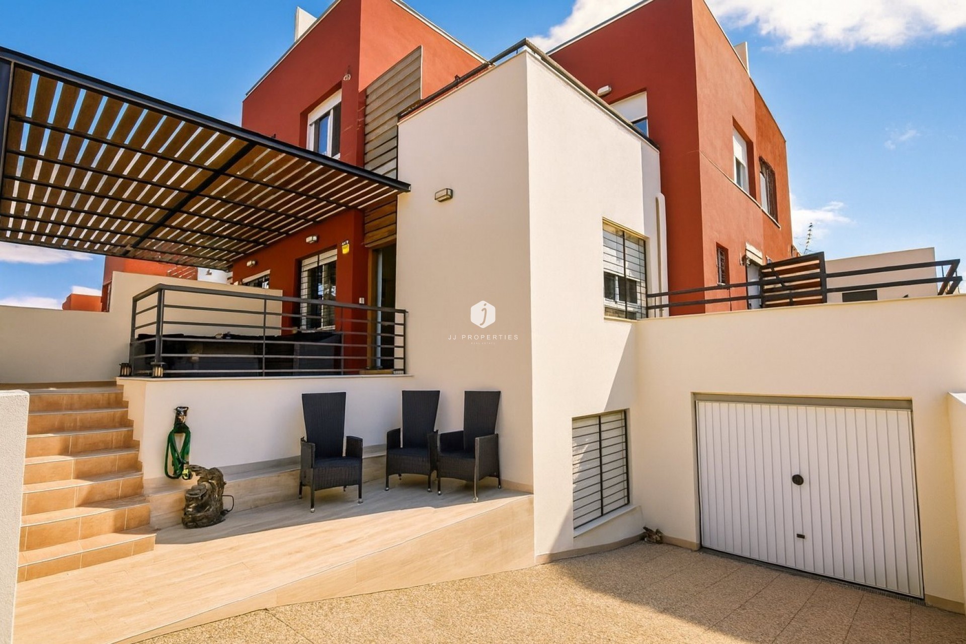 Aus zweiter Hand - Villa -
Algorfa - Inland