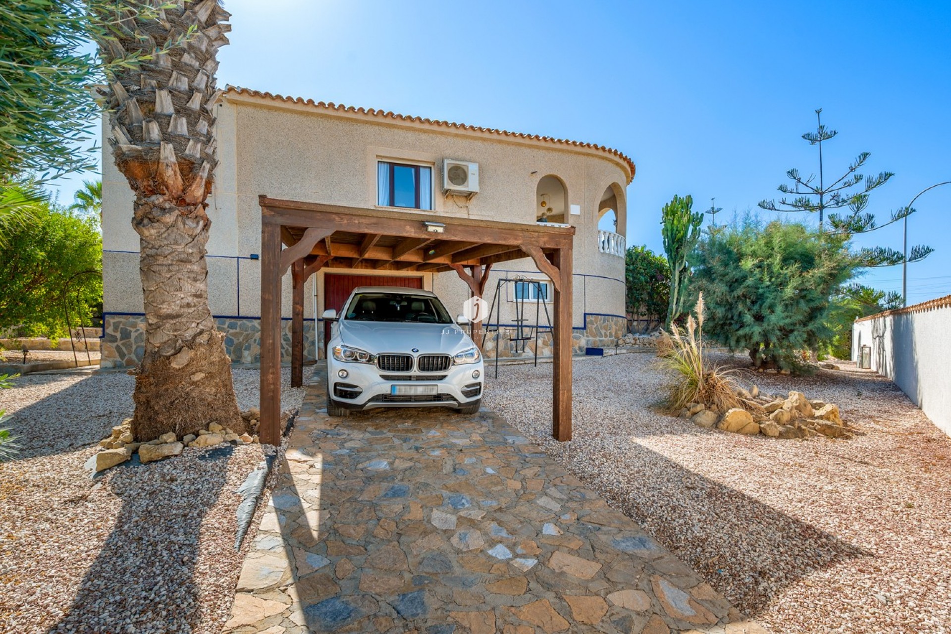 Aus zweiter Hand - Villa -
Almoradí - Inland