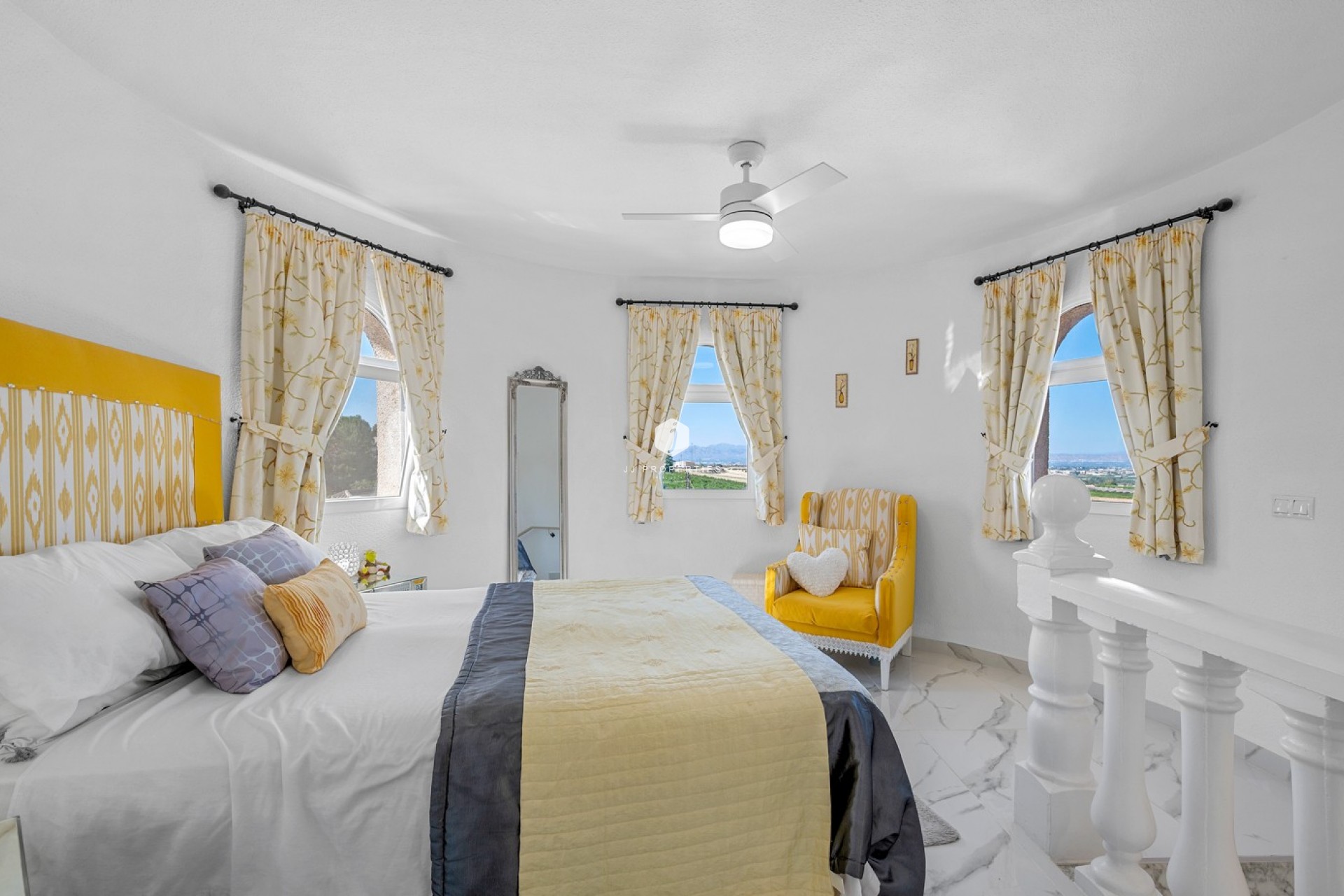 Aus zweiter Hand - Villa -
Almoradí - Inland