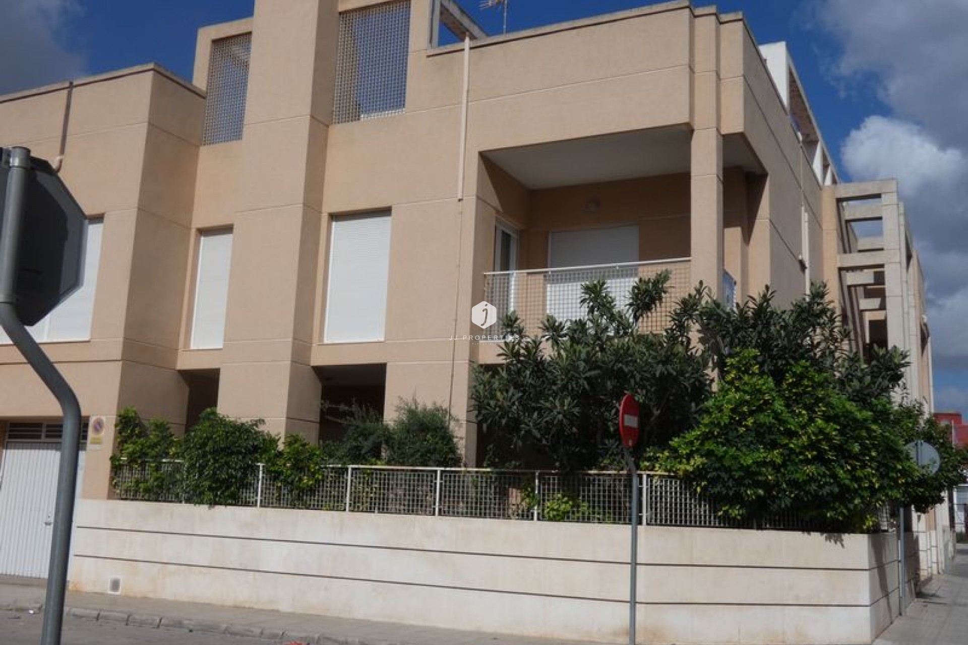 Aus zweiter Hand - Villa -
Almoradí - Inland